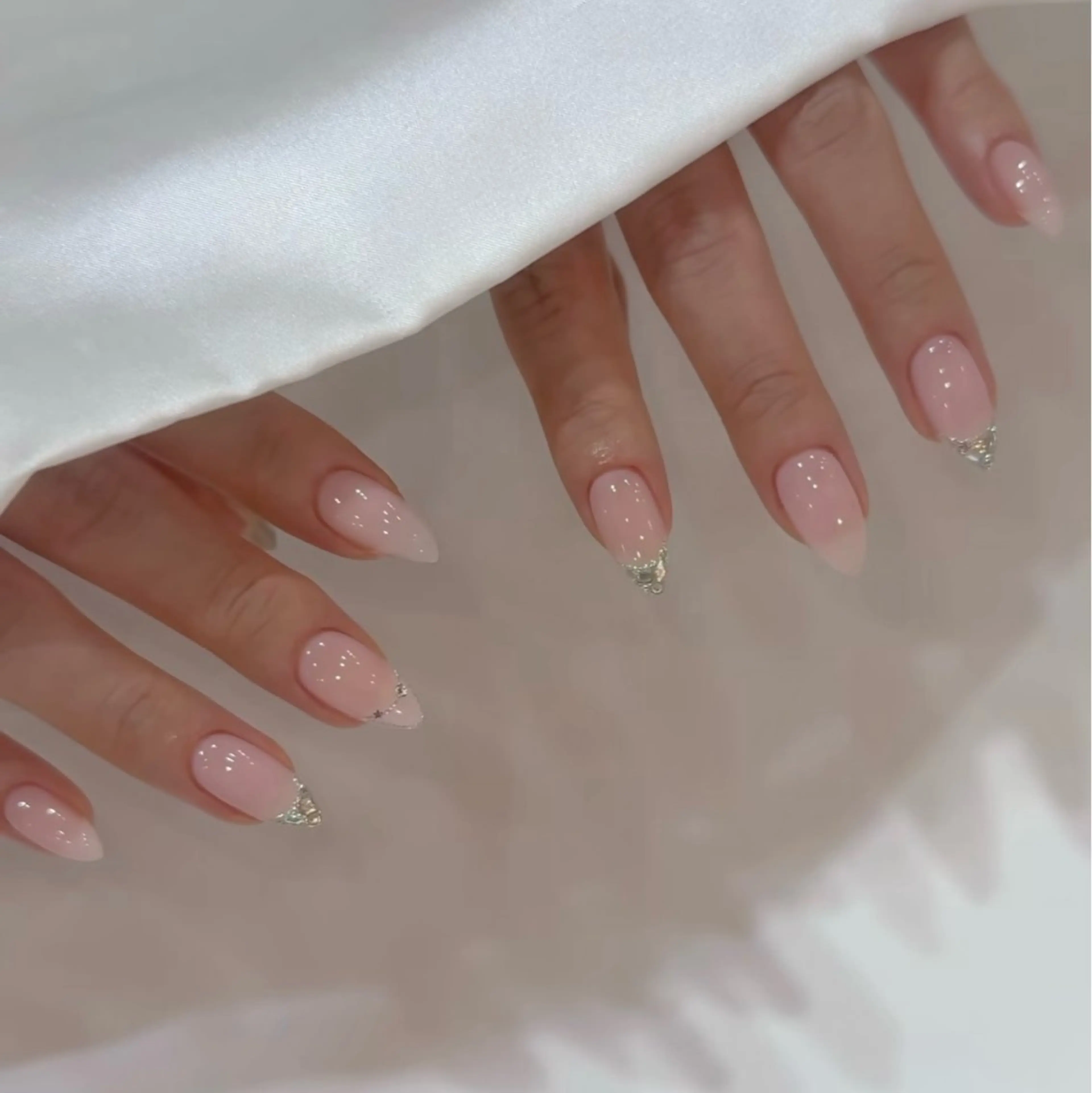 ネイル 韓国ネイル 持ち込み ニュアンスネイル ネイルチップ ハンドネイル TABI ANA.CHUOのネイルデザイン