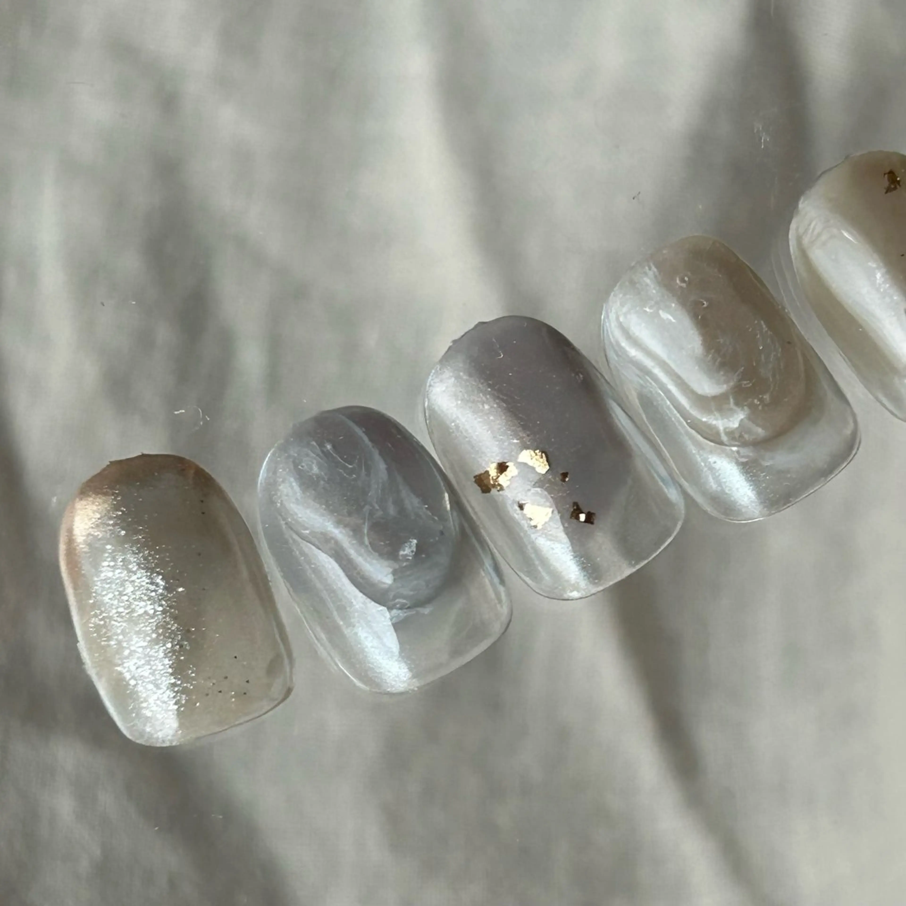 ネイル ニュアンスネイル ぷっくりネイル ハンドネイル 𓂃toi. 儚げnuanceのネイルデザイン