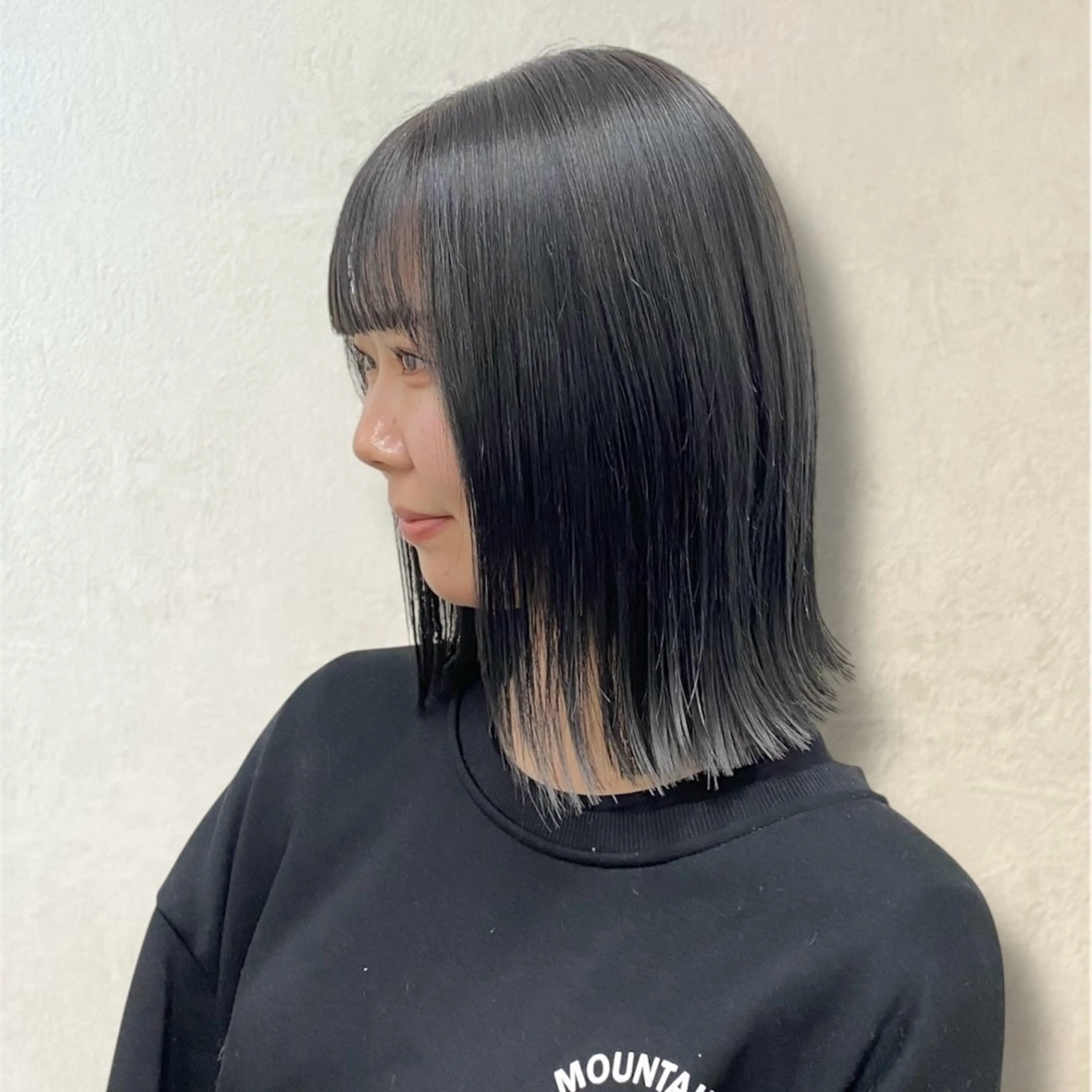 ミディアム ボブ 滋賀でレイヤーなら |吉村 友輝のヘアスタイル