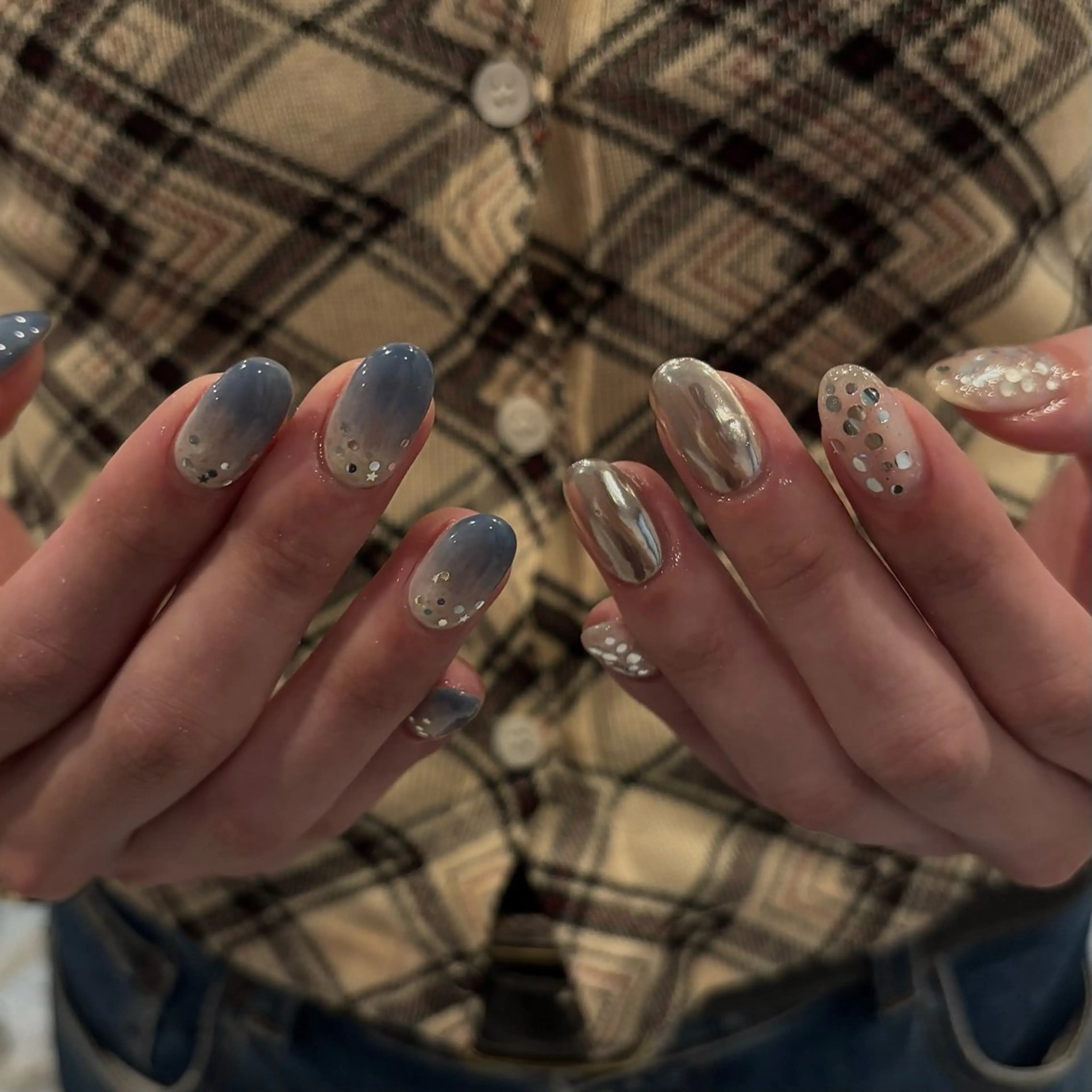 ネイル グラデーション ホログラムネイル ミラーネイル ニュアンスネイル ハンドネイル nao＿nail .929のネイルデザイン