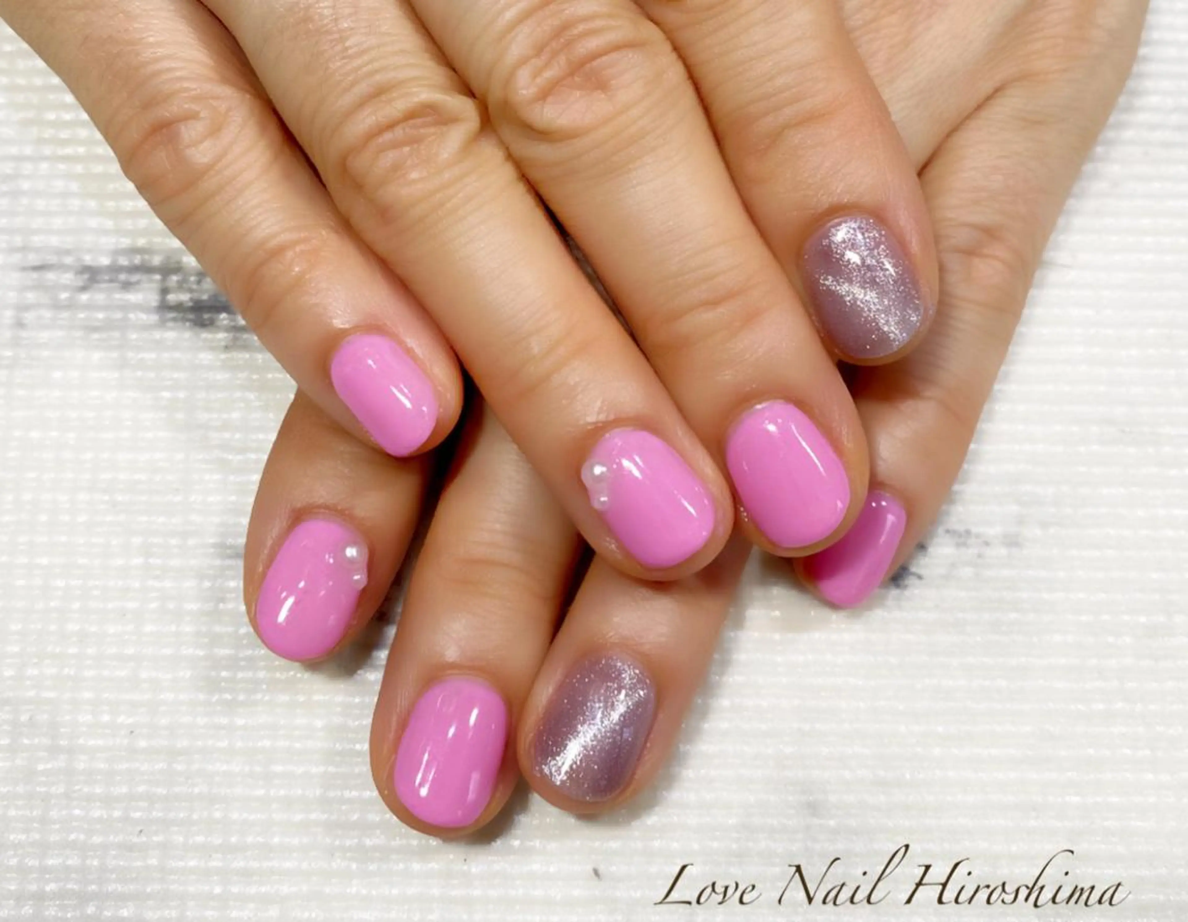 ネイル マグネットネイル ワンカラーネイル ストーンネイル LoveNaii広島店所属・LoveNail HIROSHIMAのネイルデザイン