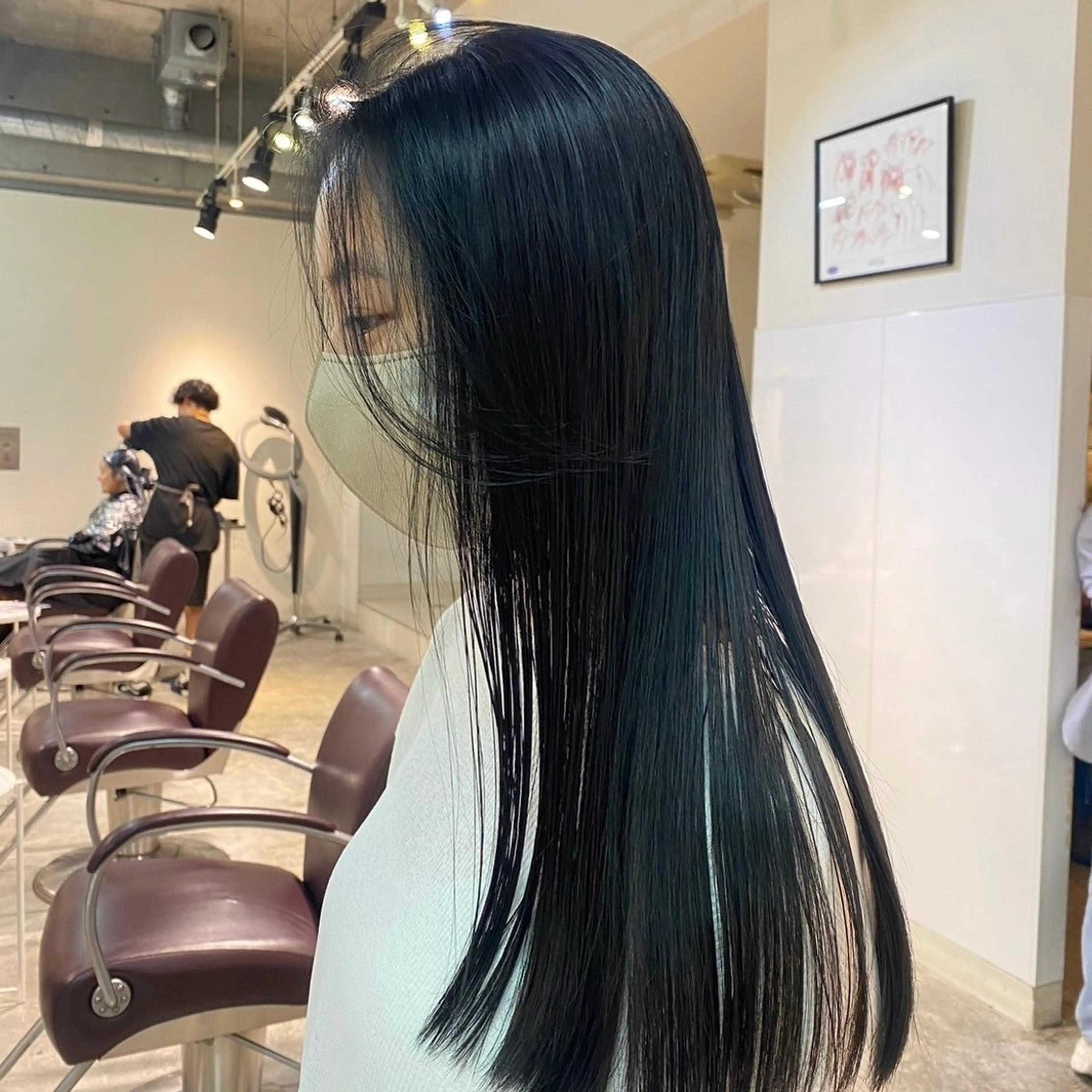 ロング カラー ヘアカラー トリートメント フェザーパーマ🌙 毛流れ yuzukiのヘアスタイル