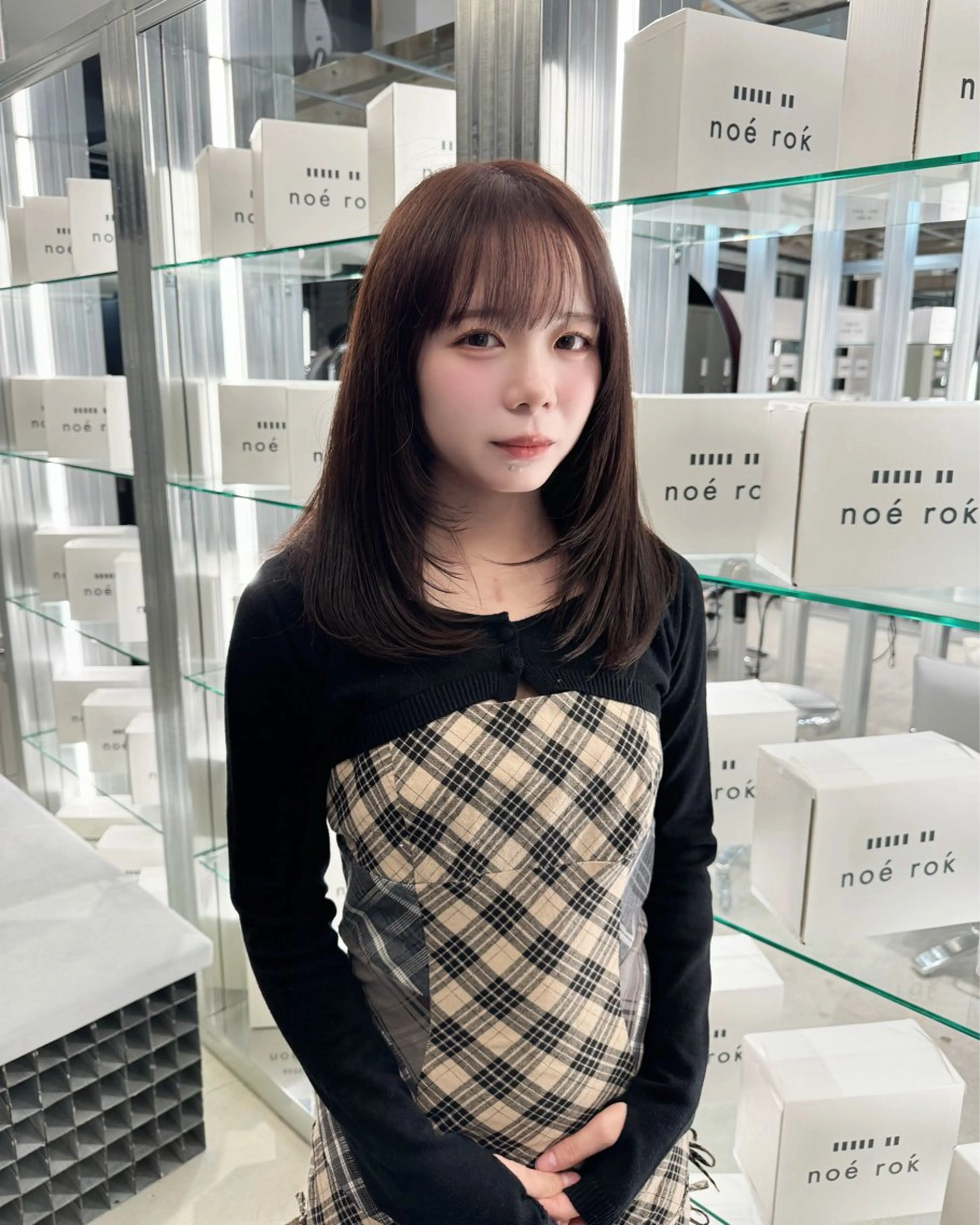 ミディアム カラー 大場 菜月のヘアスタイル