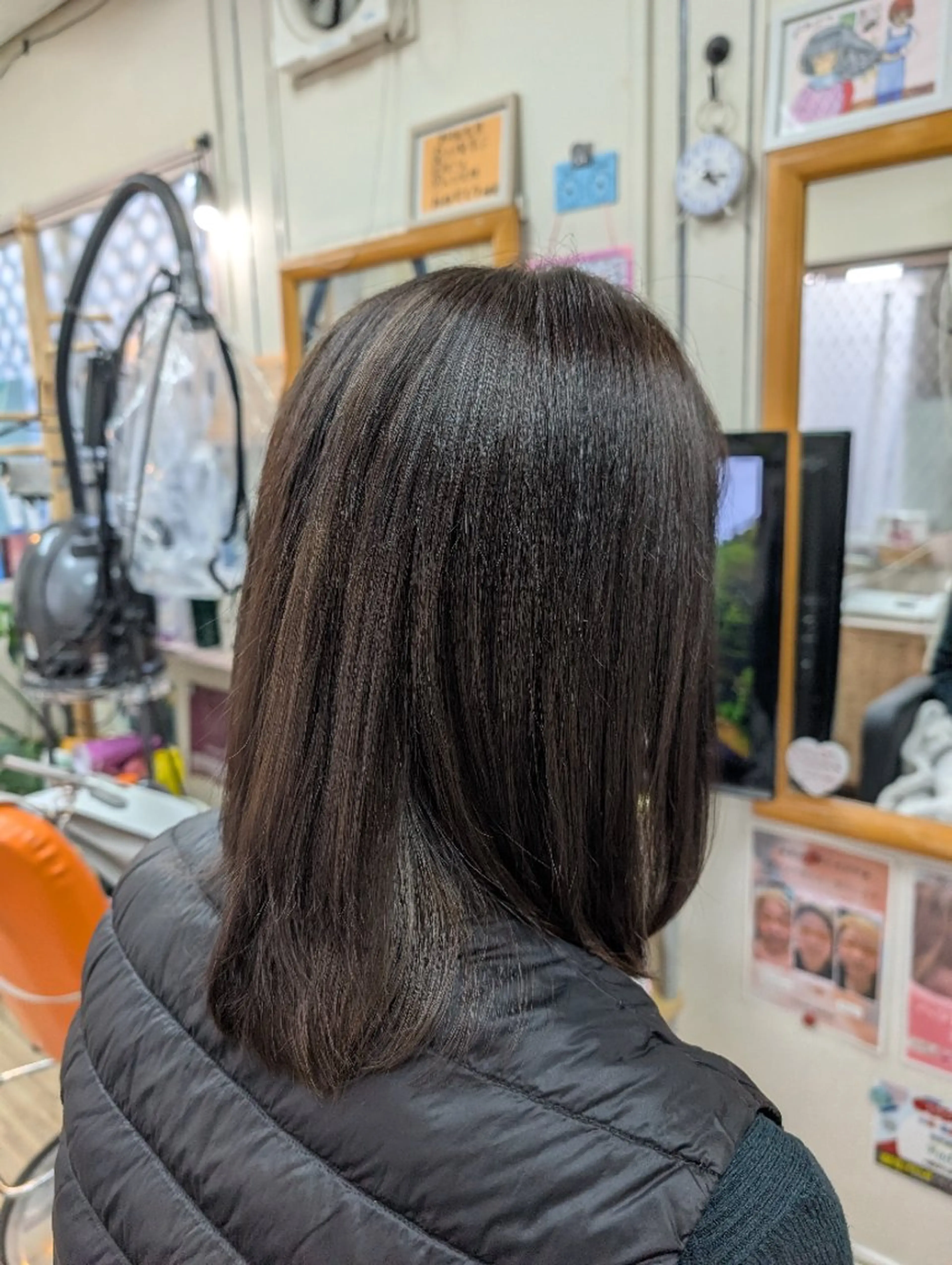 セミロング カラー ヘルシーヘアーリターン所属・前川 奈緒美のヘアスタイル