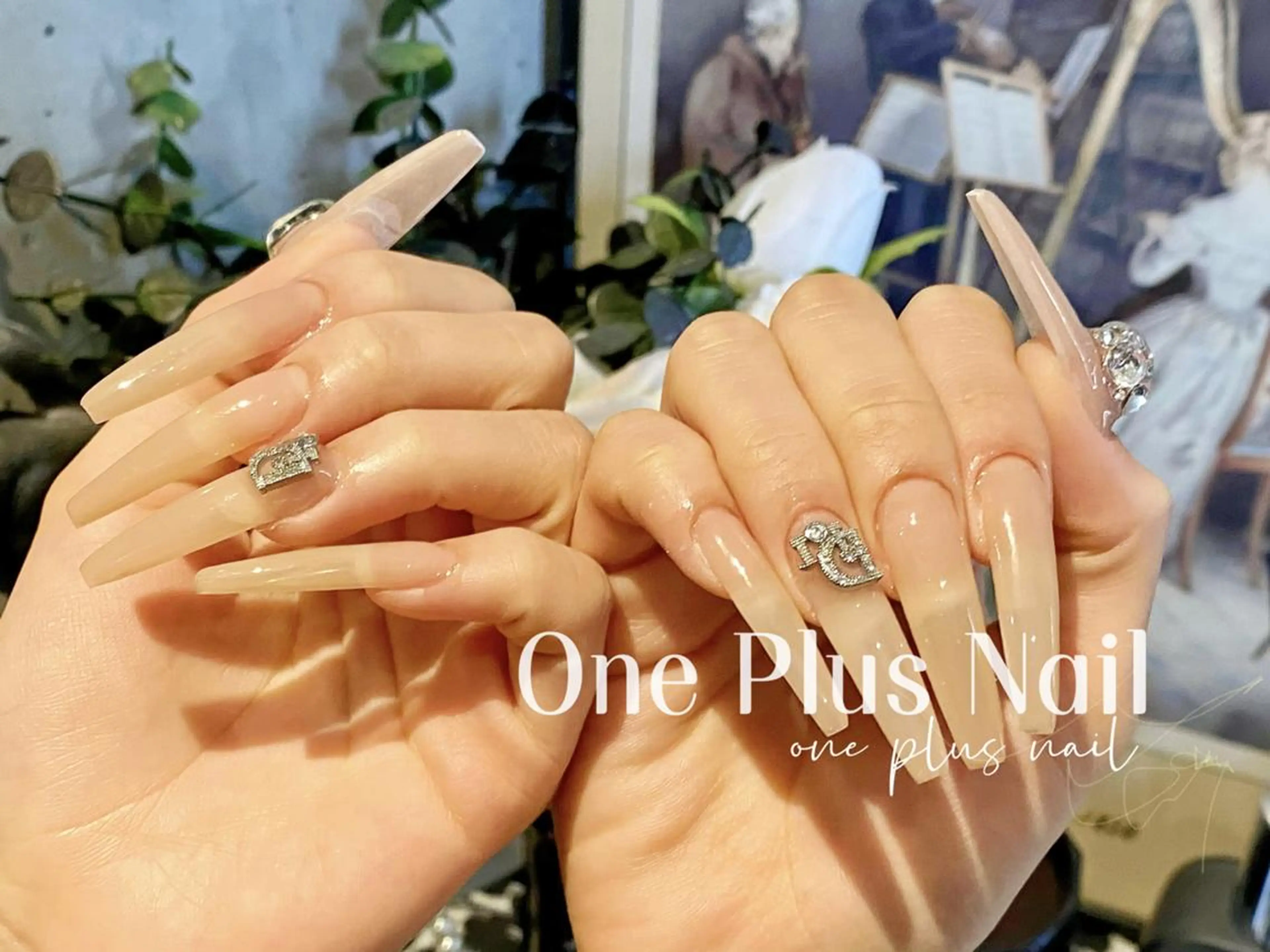 ネイル チークネイル フラッシュネイル 氷ネイル・うるうるネイル キラキラネイル 韓国ネイル One Plus Nail Salonのネイルデザイン