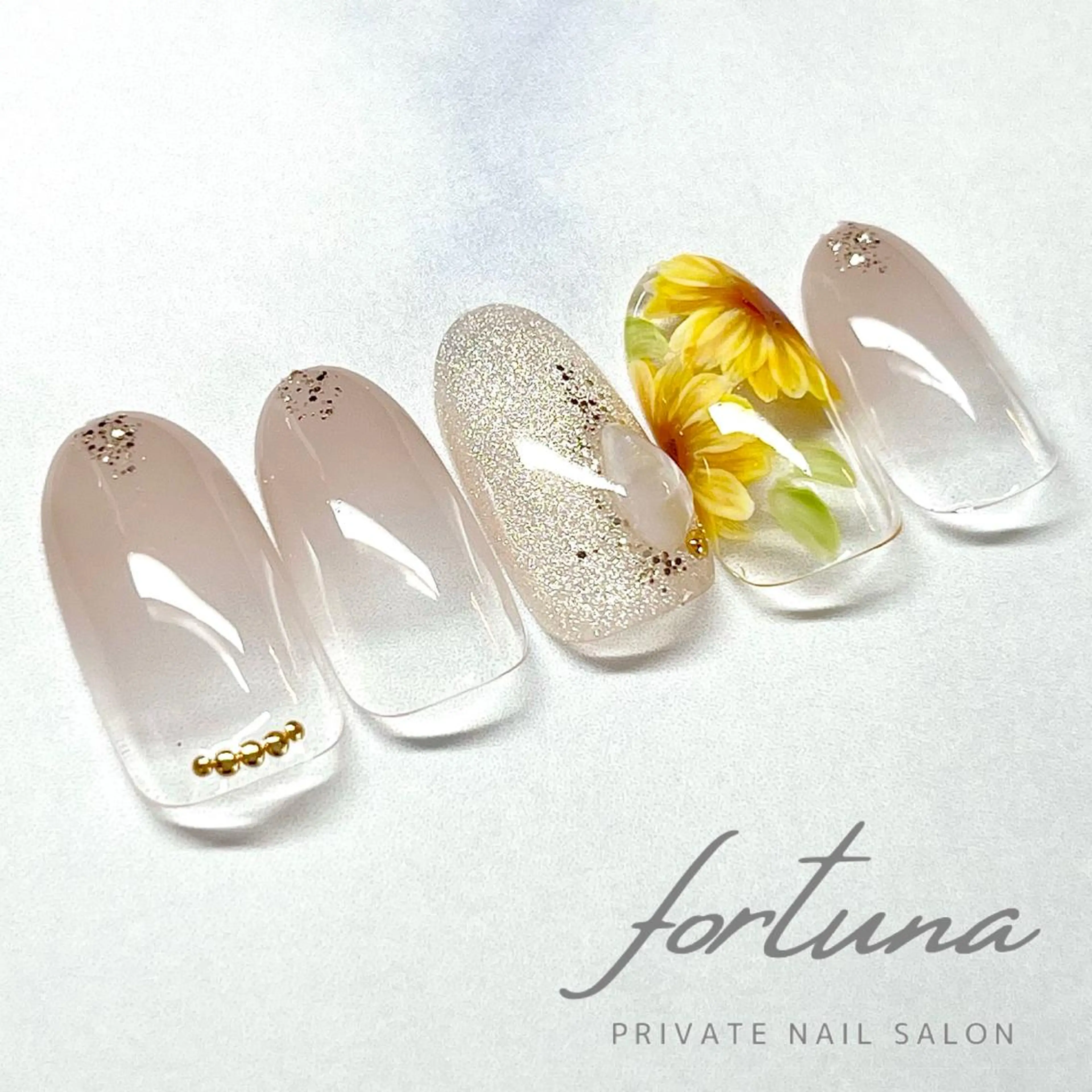 ネイル グラデーション 夏ネイル ハンドネイル fortuna 武藤裕美のネイルデザイン