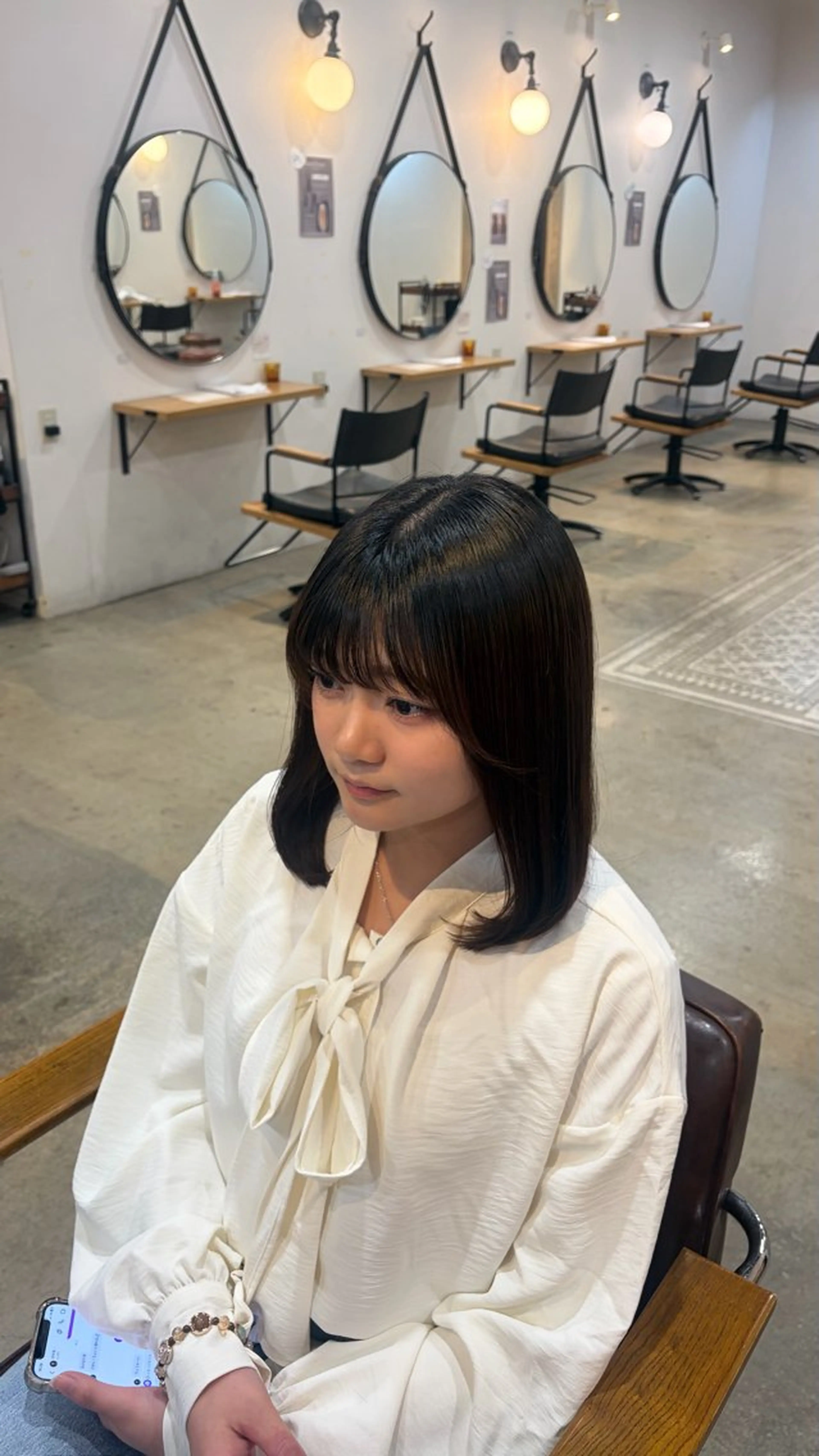 ミディアム カット lolonois / HINA⠀のヘアスタイル