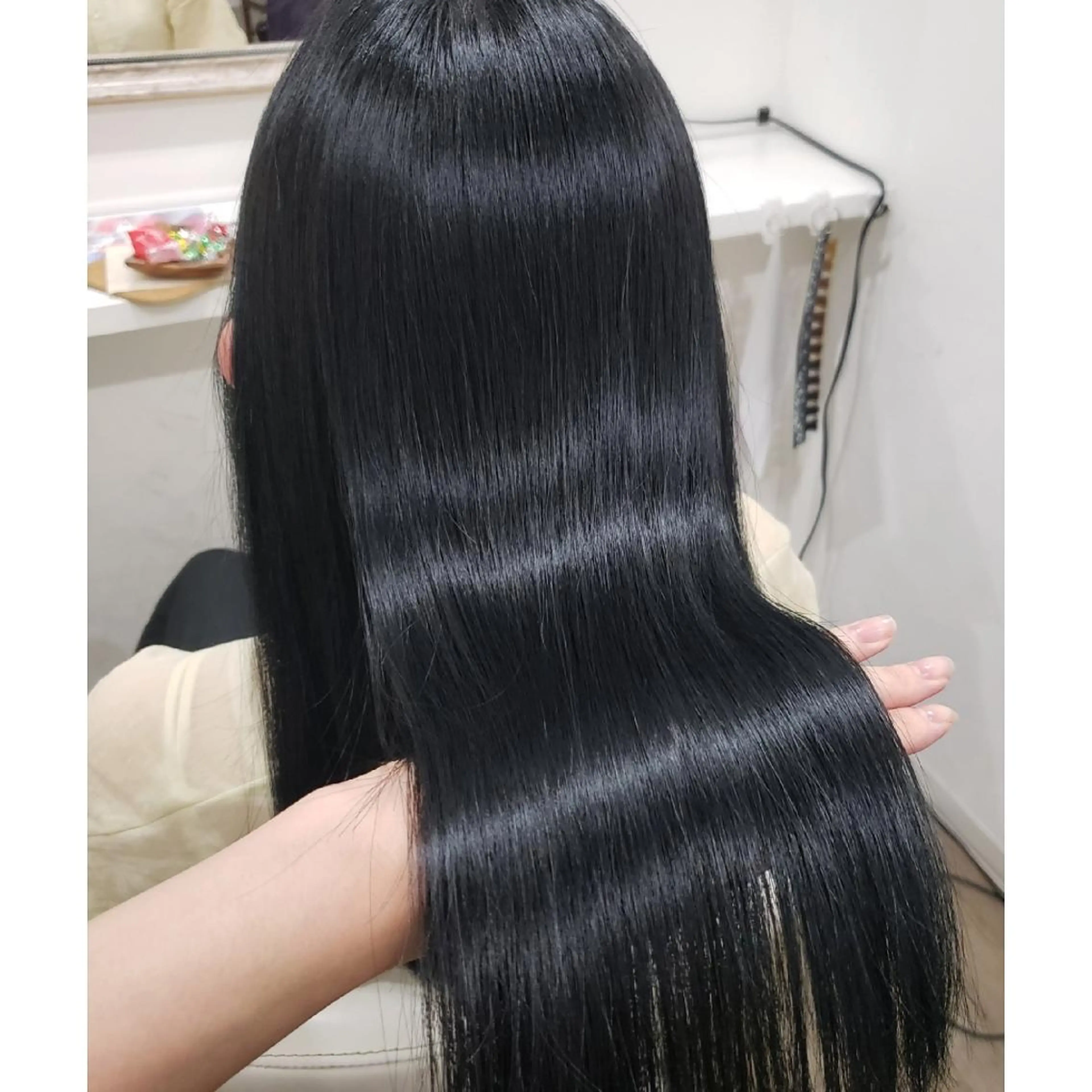 ロング カラー 黒髪 ブルーカラー ブルーブラック ブルージュ ケアカラー ヘアカラー 縮毛矯正 髪質改善サロン🍃 AIRI のヘアスタイル