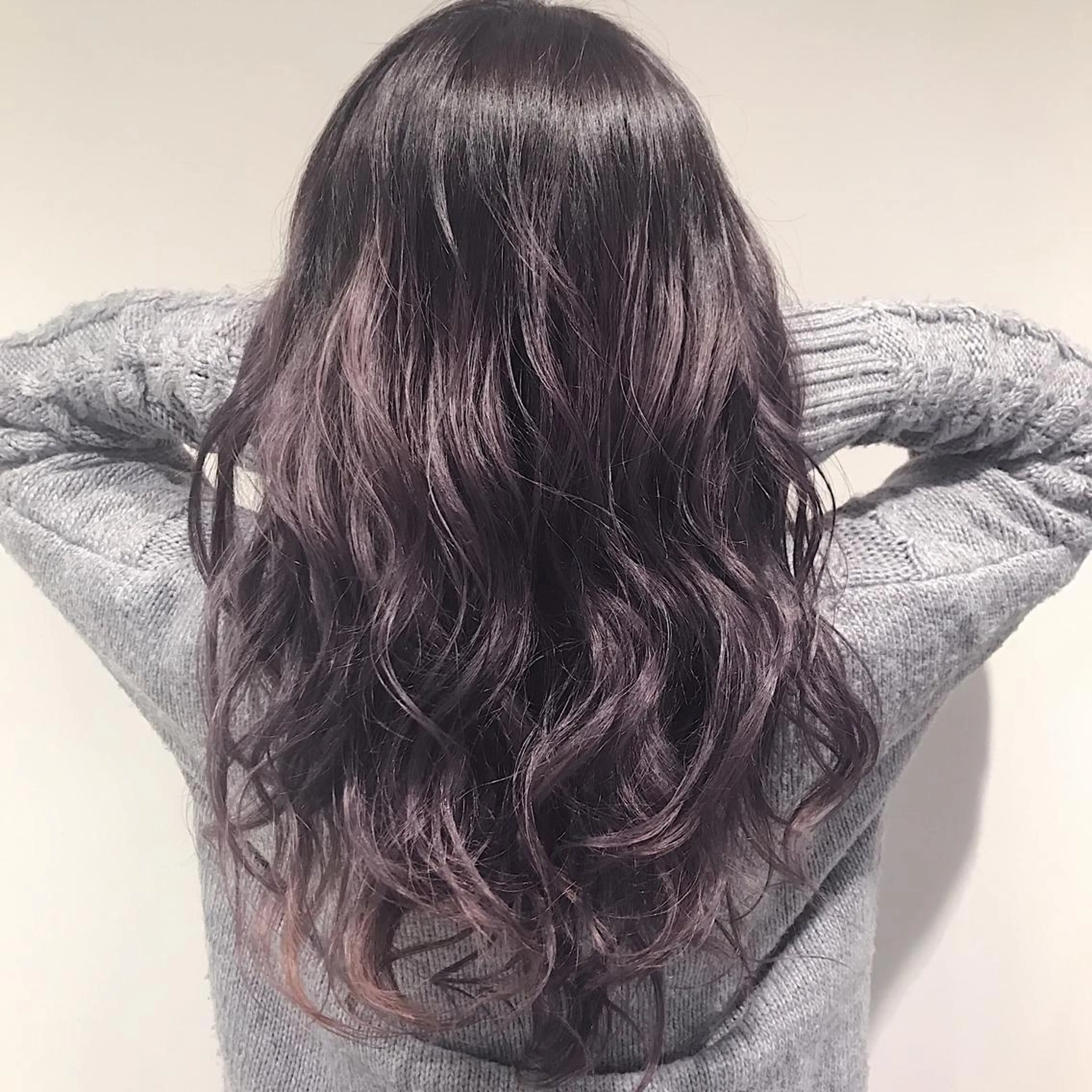 ロング カラー ヘアアレンジ Zina渋谷エリア マネージャShionのヘアスタイル