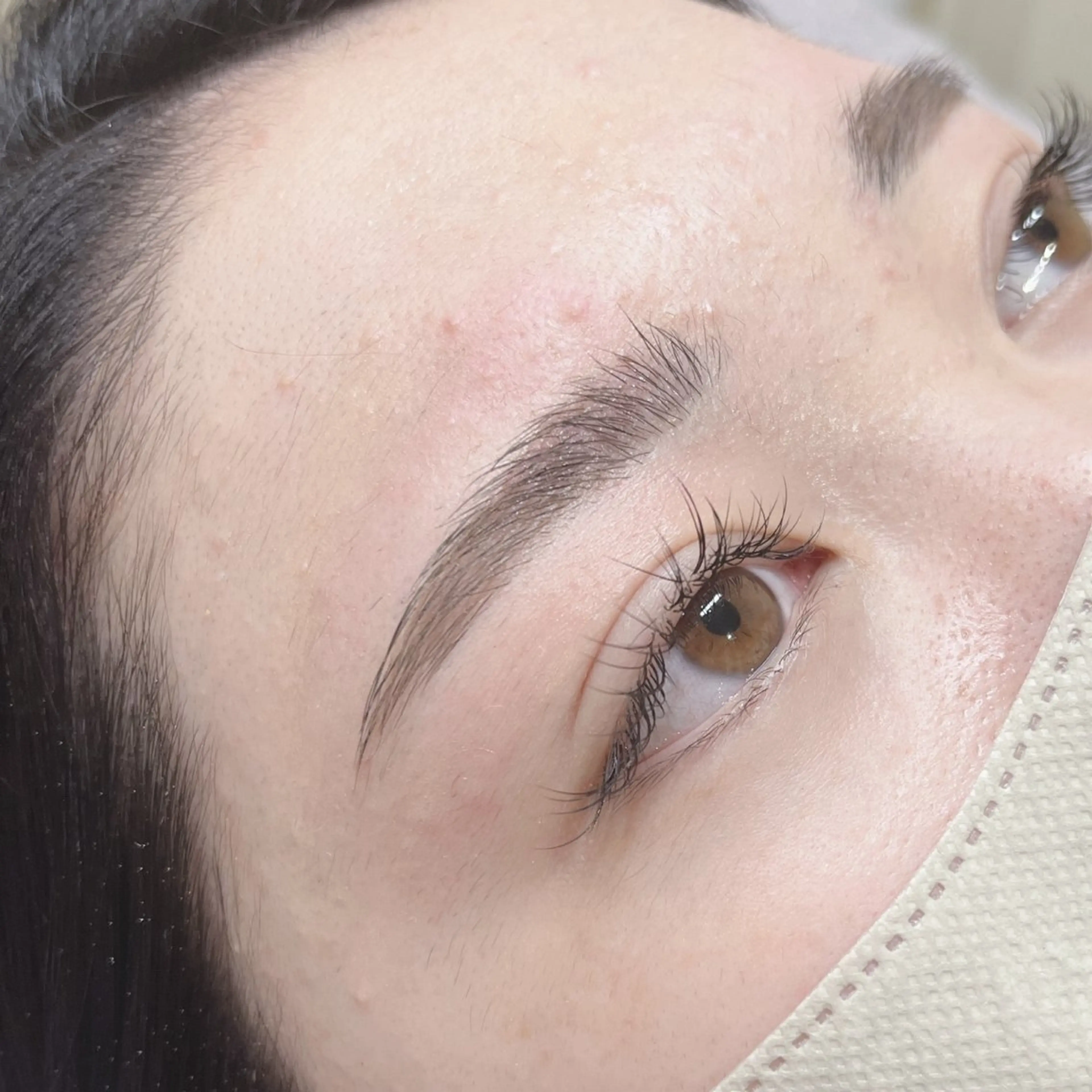 アイブロウ 眉毛ワックス脱毛 esTRIBE所属・esTRIBE とよしま未来のマツエク・マツパデザイン