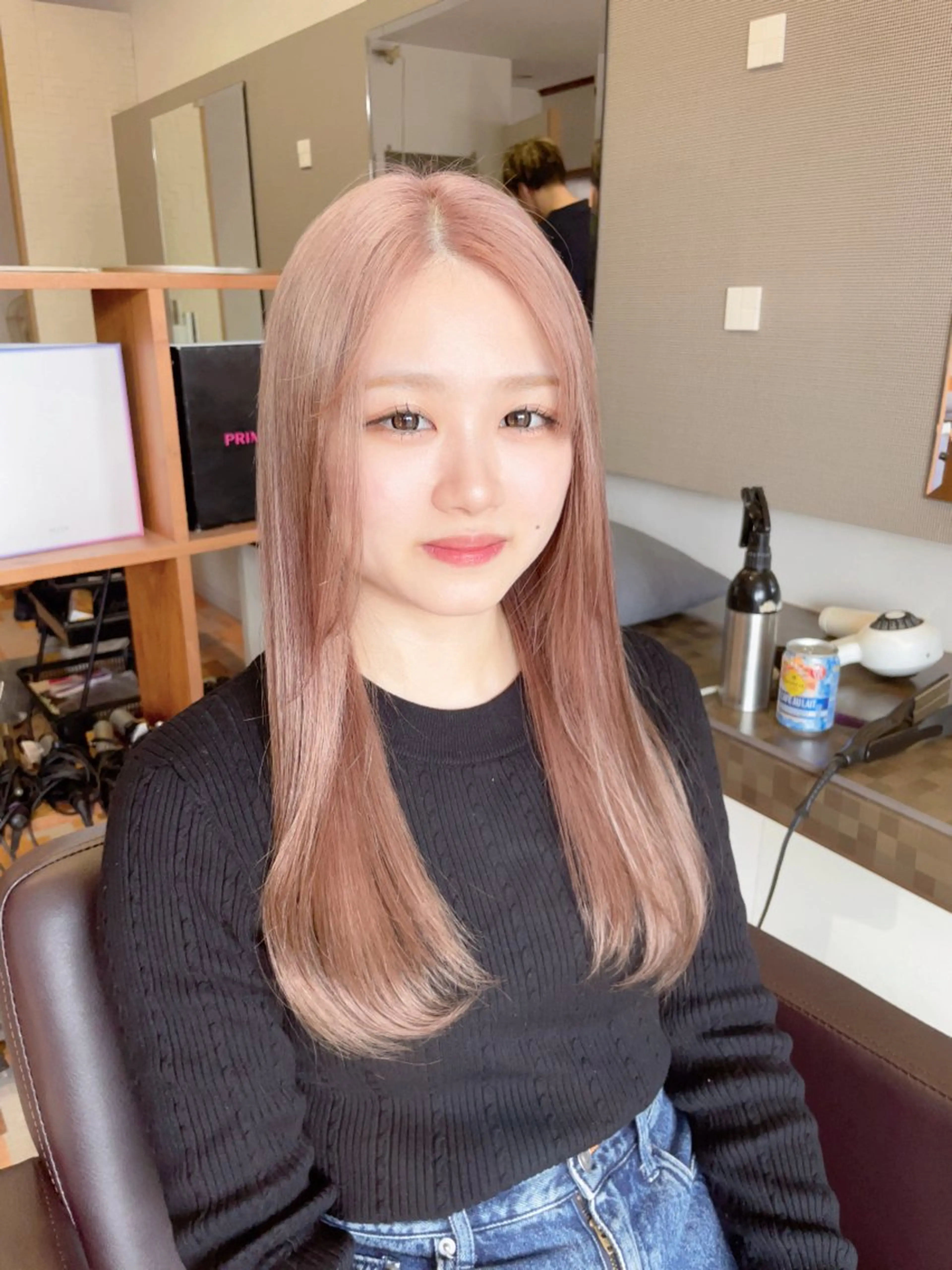 ロング セルバ所属・HIRORO ブリーチ/ハイトーンのヘアスタイル