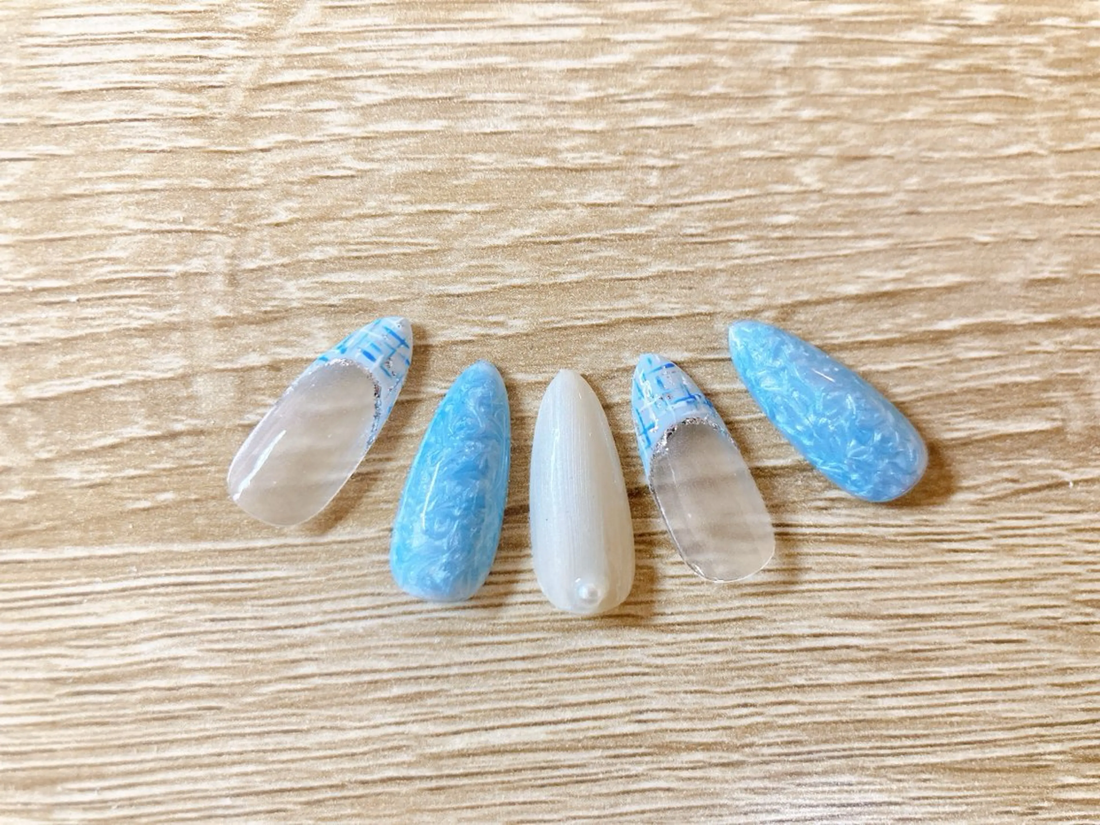 ネイル ECLAT エクラ所属・寺山 千鶴のネイルデザイン