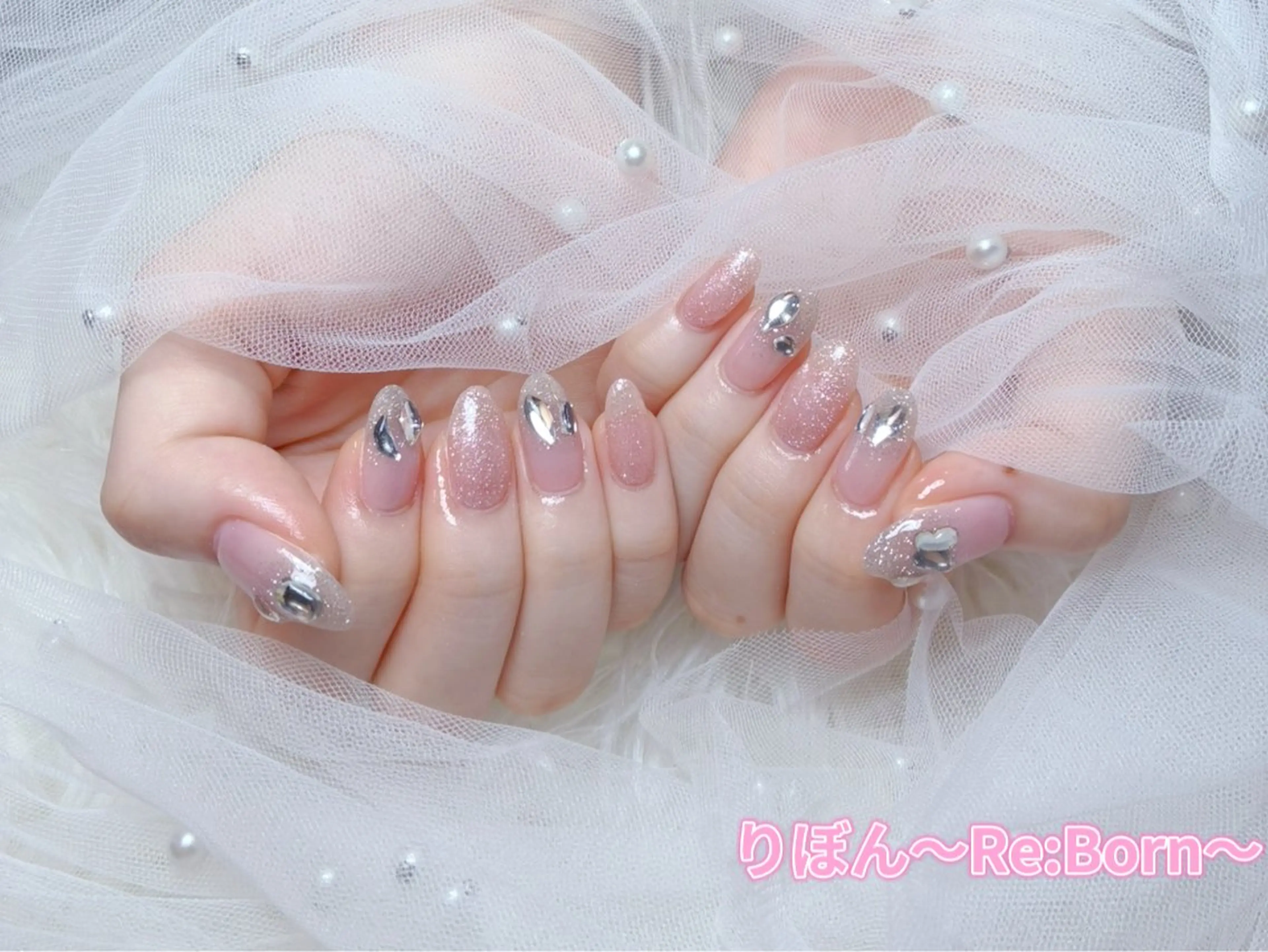 ミディアム 韓国風ヘア りぼん Re:Bonrのネイルデザイン