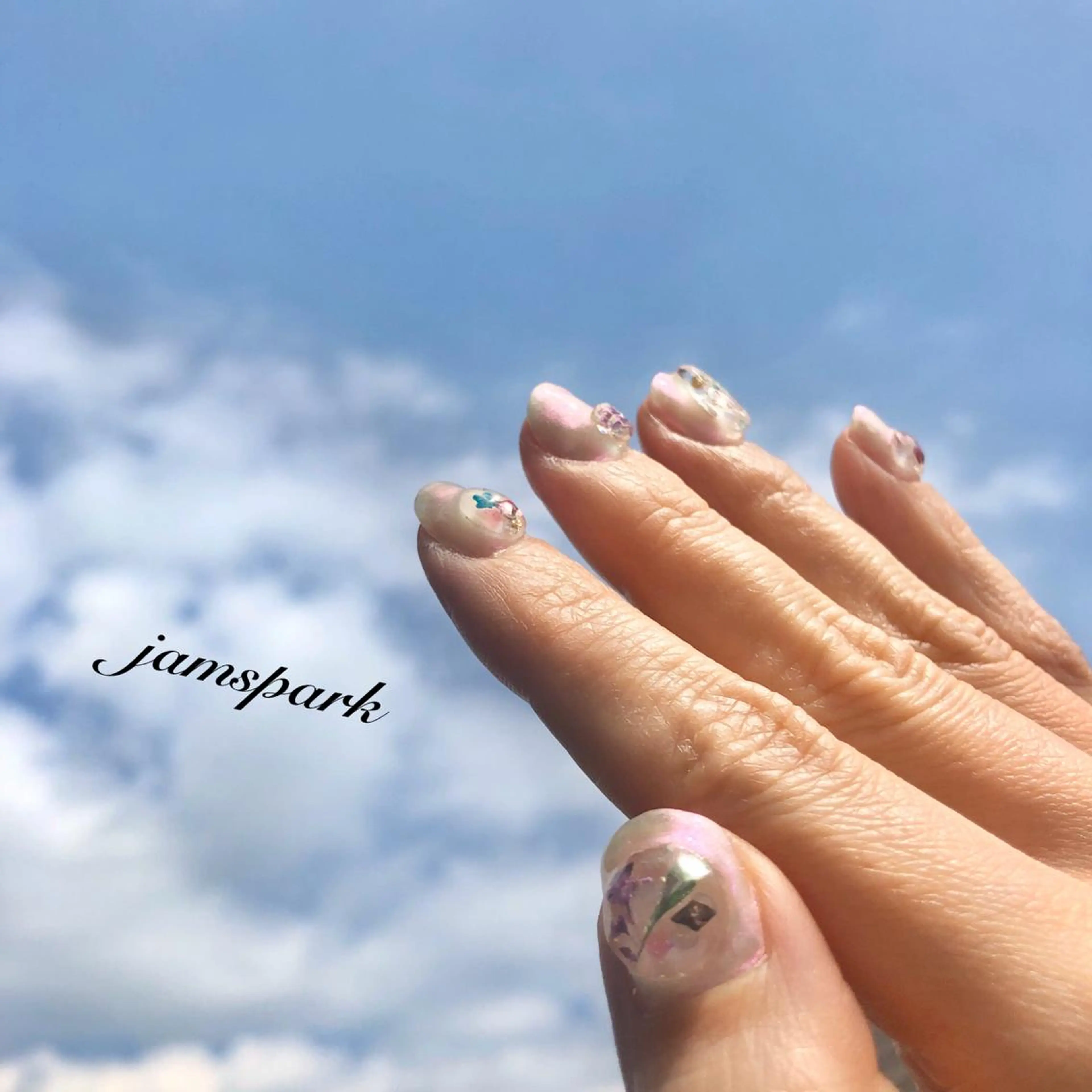 ネイル フラワーネイル ニュアンスネイル 春ネイル 夏ネイル ハンドネイル jamspark ✨のネイルデザイン