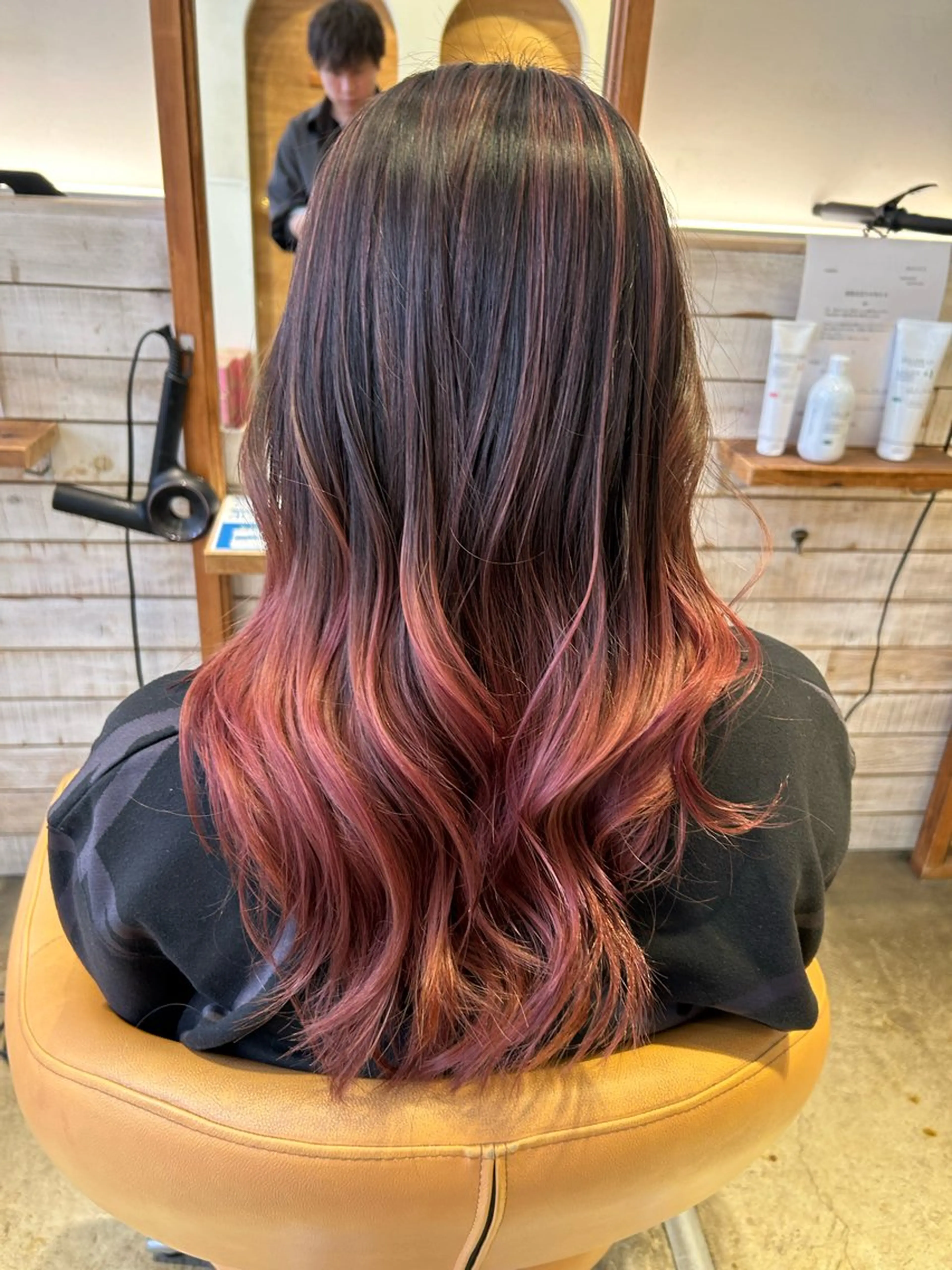 ロング カラー ヘアカラー HAIR＆MAKE EARTH元住吉所属・圧倒的艶髪✨ 掛川大輝のヘアスタイル