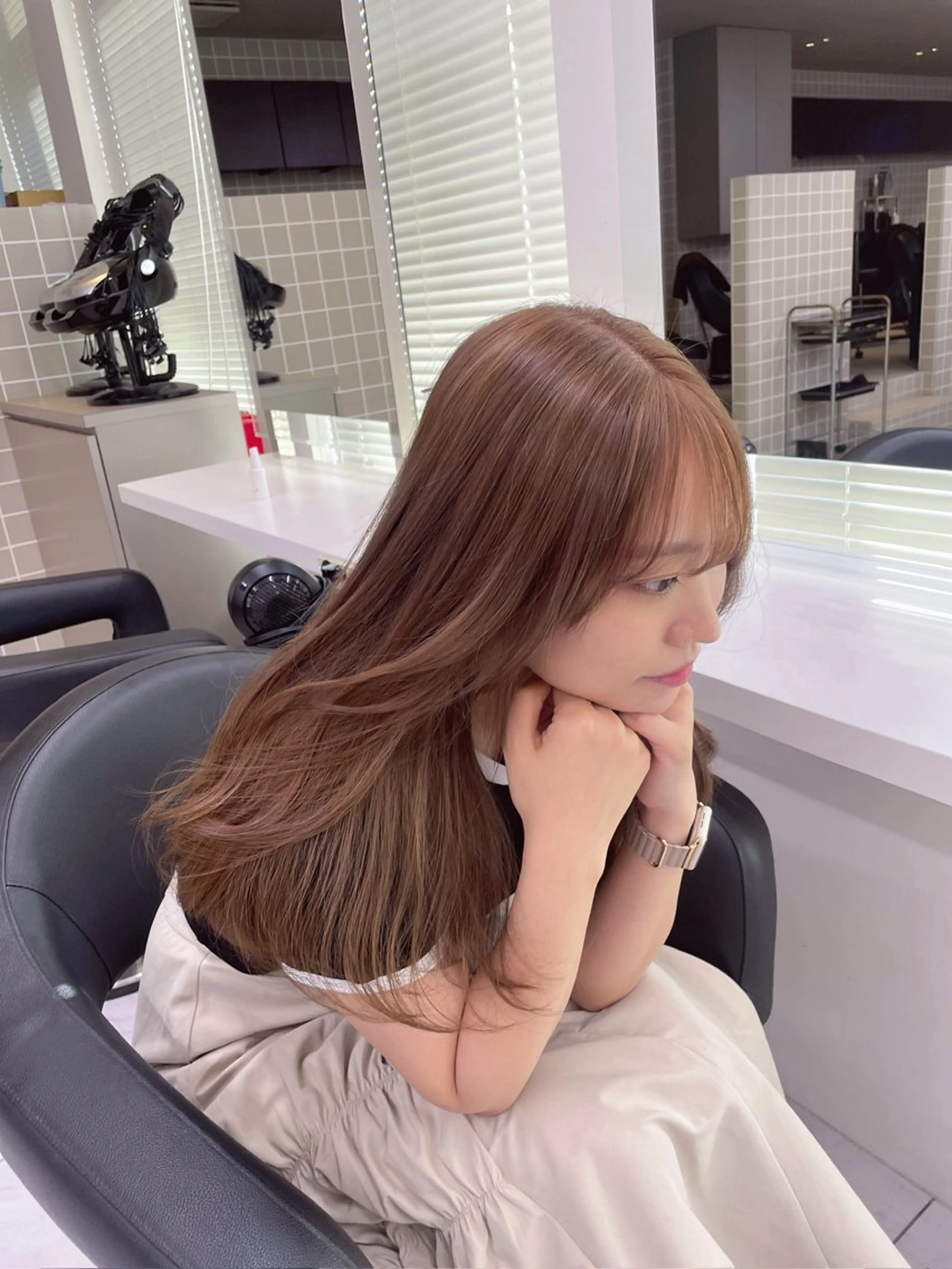 セミロング カラー ベージュカラー ミルクティーベージュ 表参道ハッシュカット レイヤー/リノンのヘアスタイル