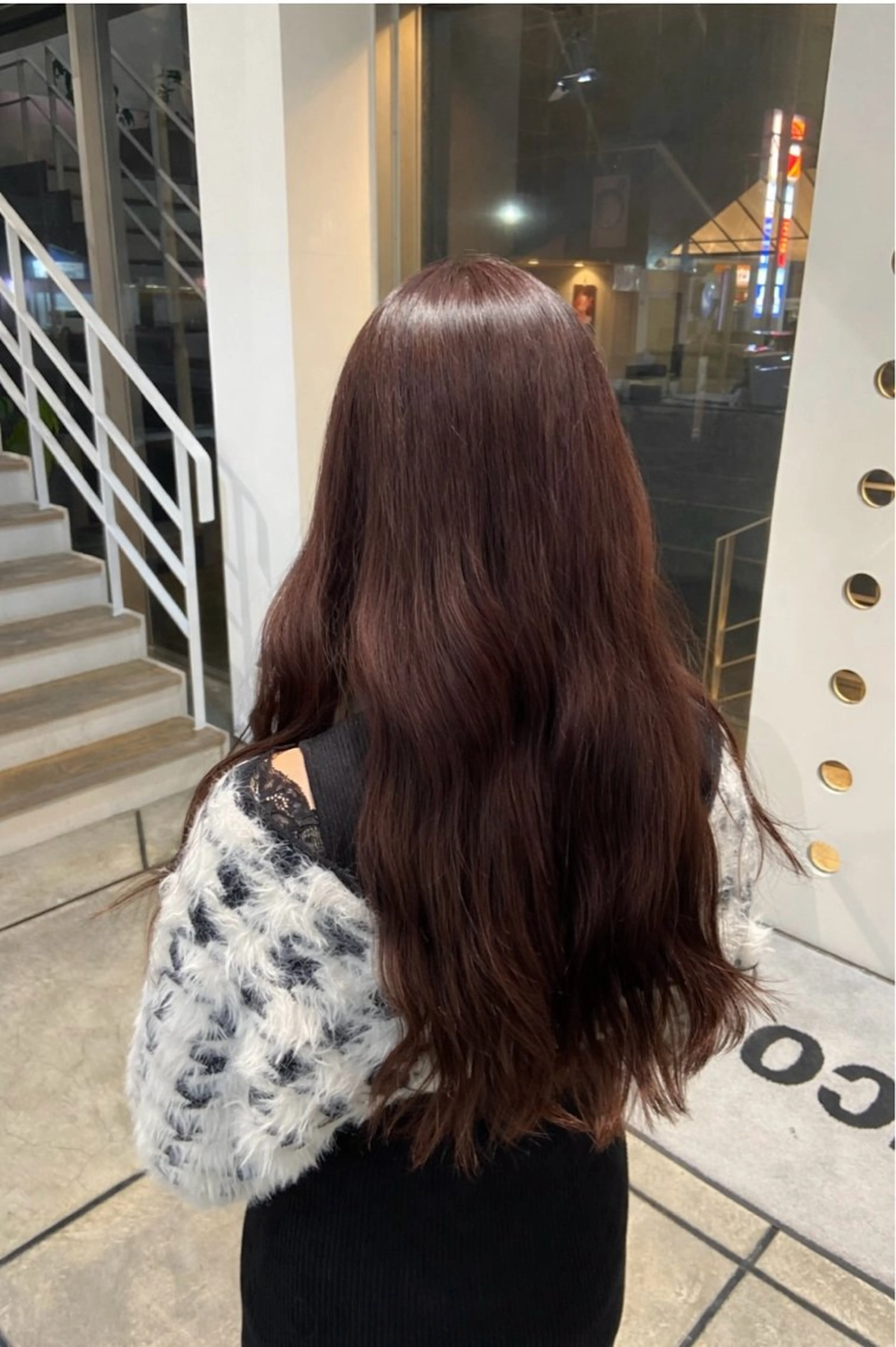 ロング カラー ブラウンカラー MINENO🌼 パーマ⚡️ブリーチのヘアスタイル