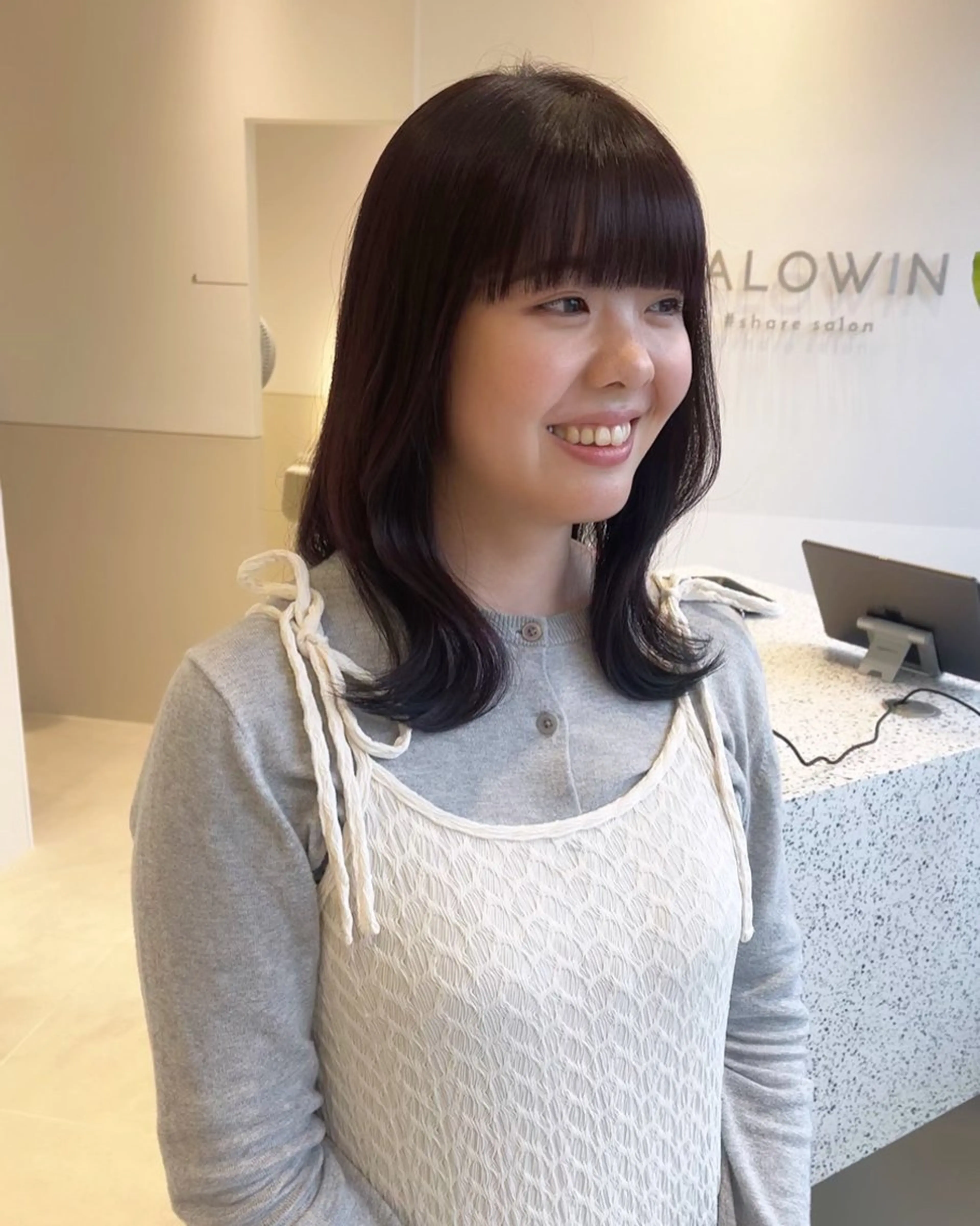 セミロング カラー カット ヘアカラー トリートメント SALOWIN京都河原町suite店所属・うる艶カラー／ 髪質改善／arisaのヘアスタイル