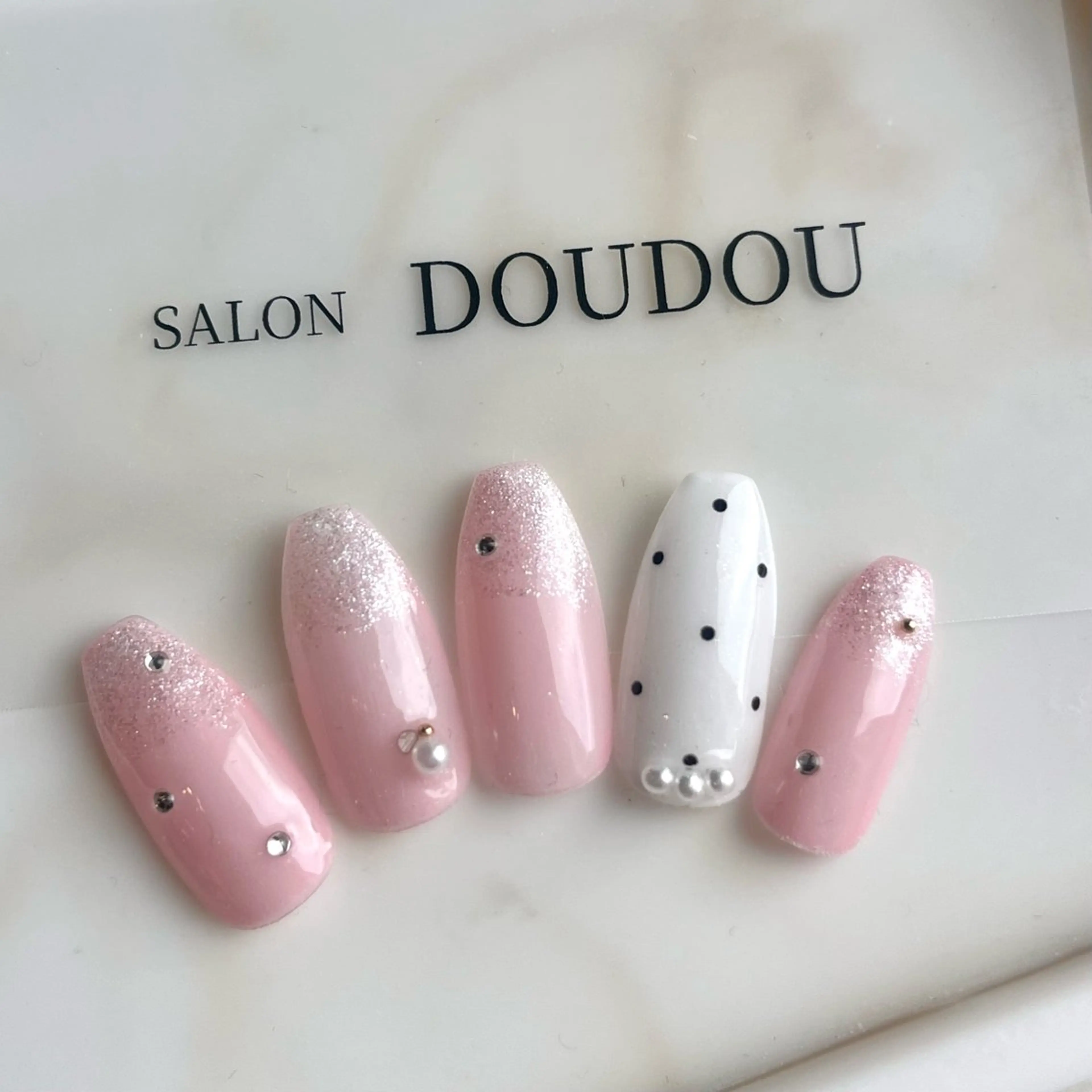 ネイル SALON DOUDOUのネイルデザイン