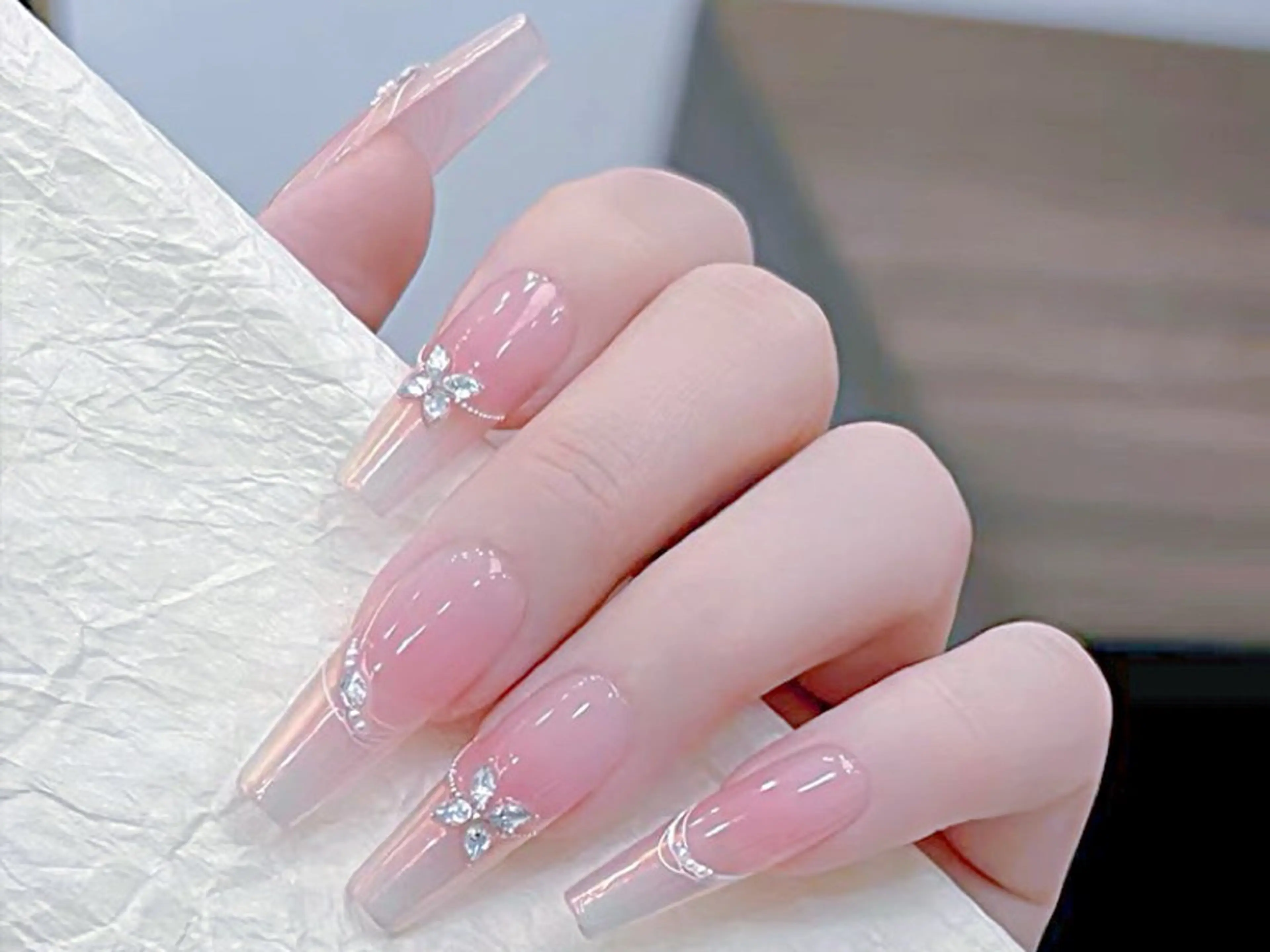 ネイル オーロラネイル チークネイル 長さ出し フットネイル フレンチネイル AND Nail 長さだし専門新宿店のネイルデザイン