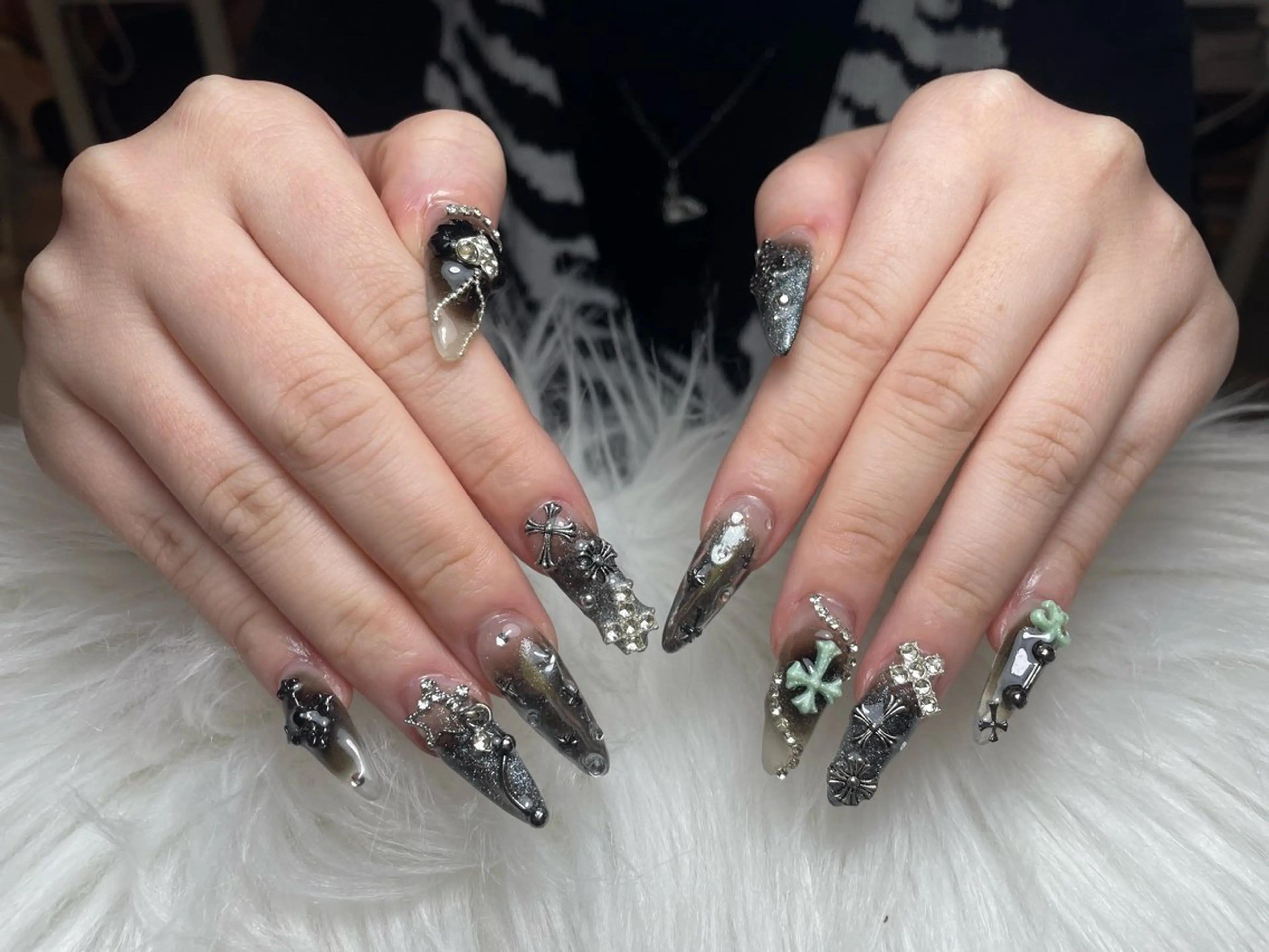 ネイル フレンチネイル ジェルネイル ガーリー 韓国ネイル ロングネイル ハンドネイル ミ チャンのネイルデザイン