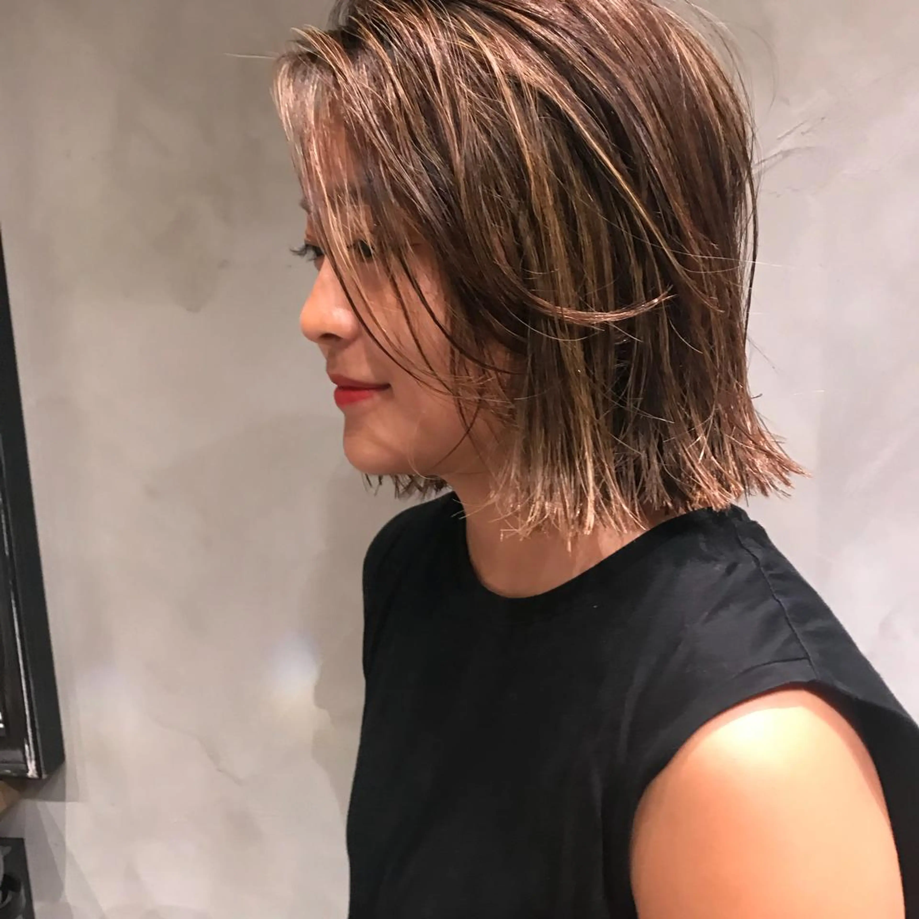 柔らかブラウン/顔周 りレイヤー♡ユウシのヘアスタイル