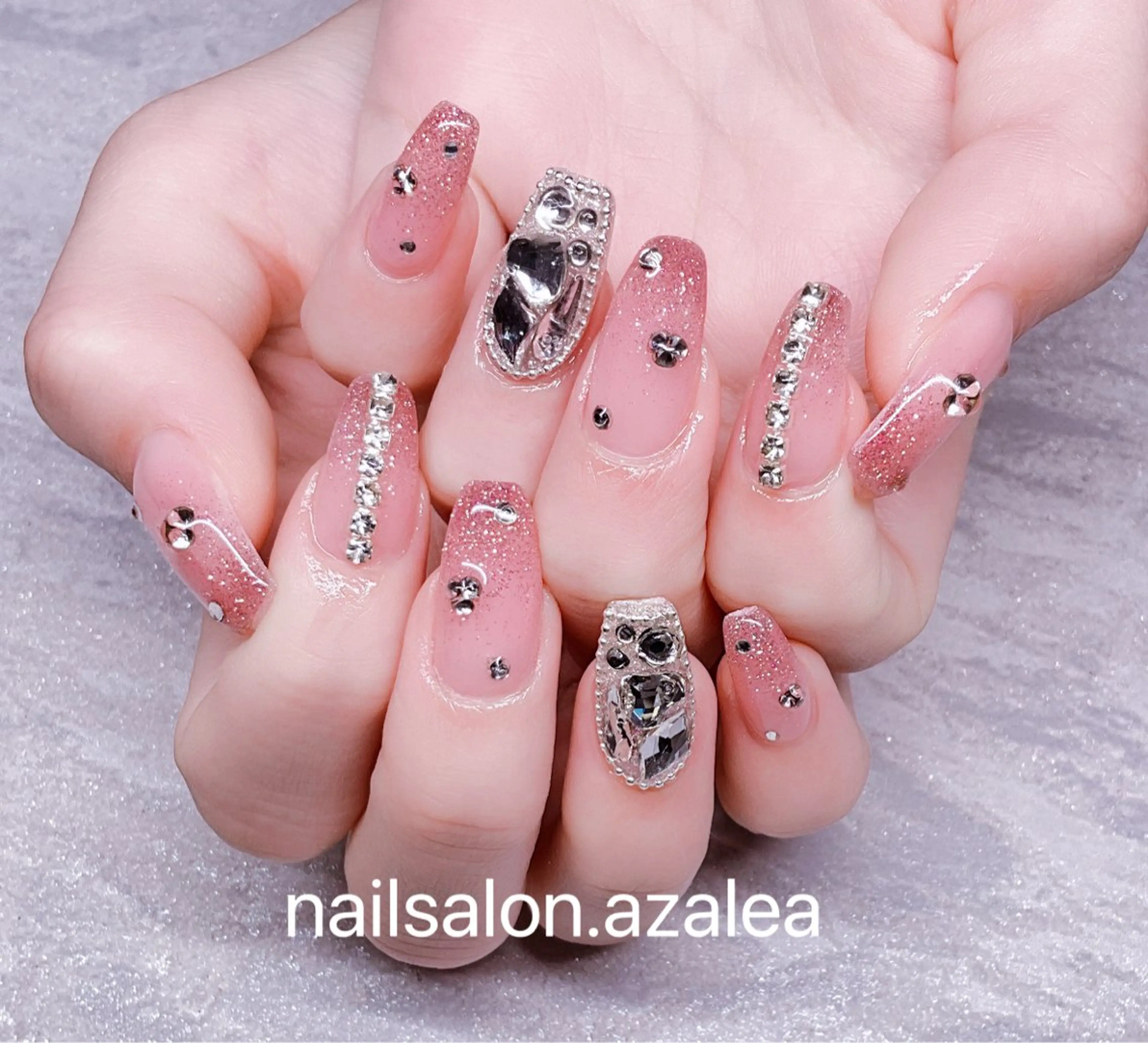 ネイル ハート ハンドネイル R inのネイルデザイン