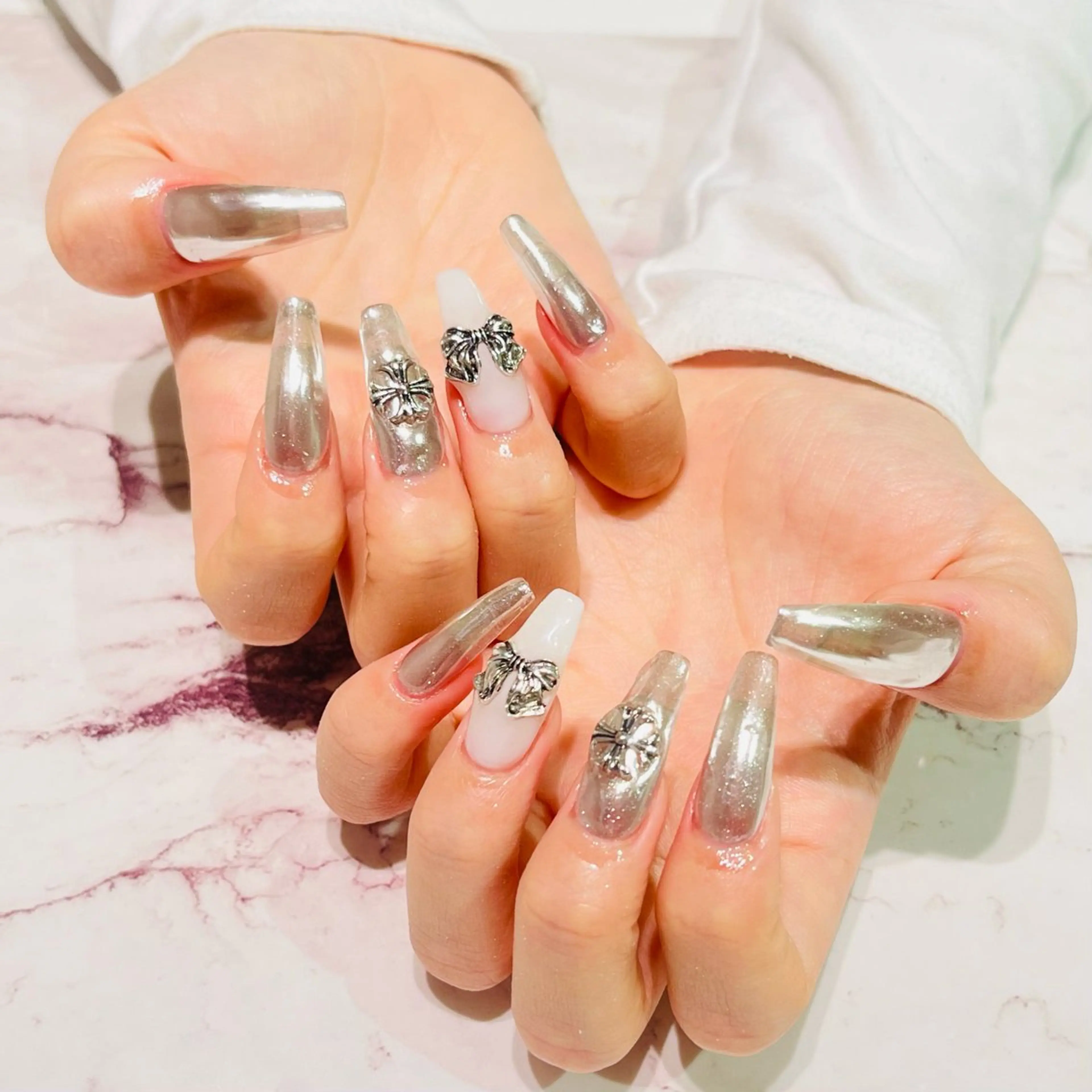 ネイル ハンドネイル Hair removal & Beauty salon Produce by Lucia所属・nail salon Luciaのネイルデザイン