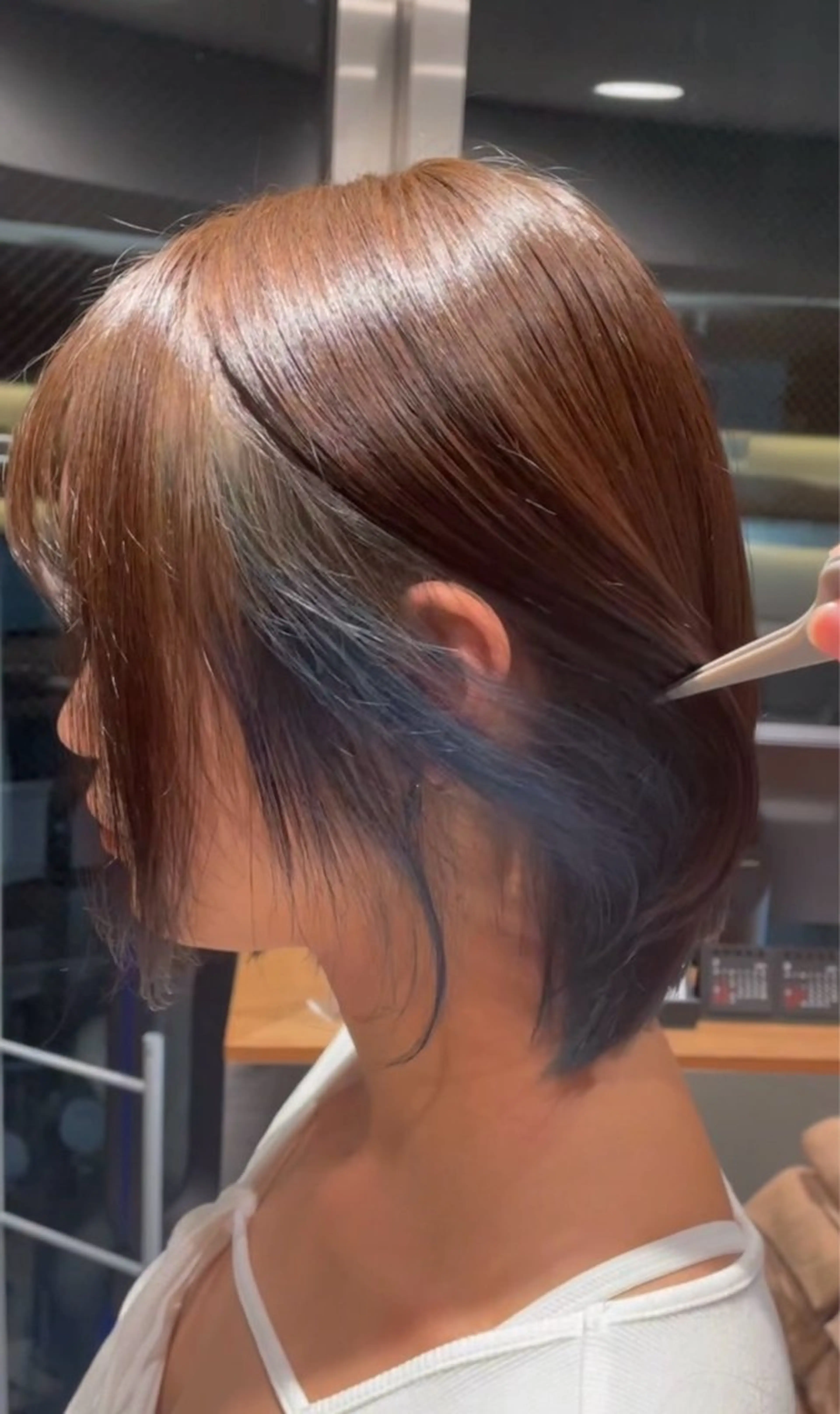 ショート カラー ヘアカラー 江藤 かえでのヘアスタイル