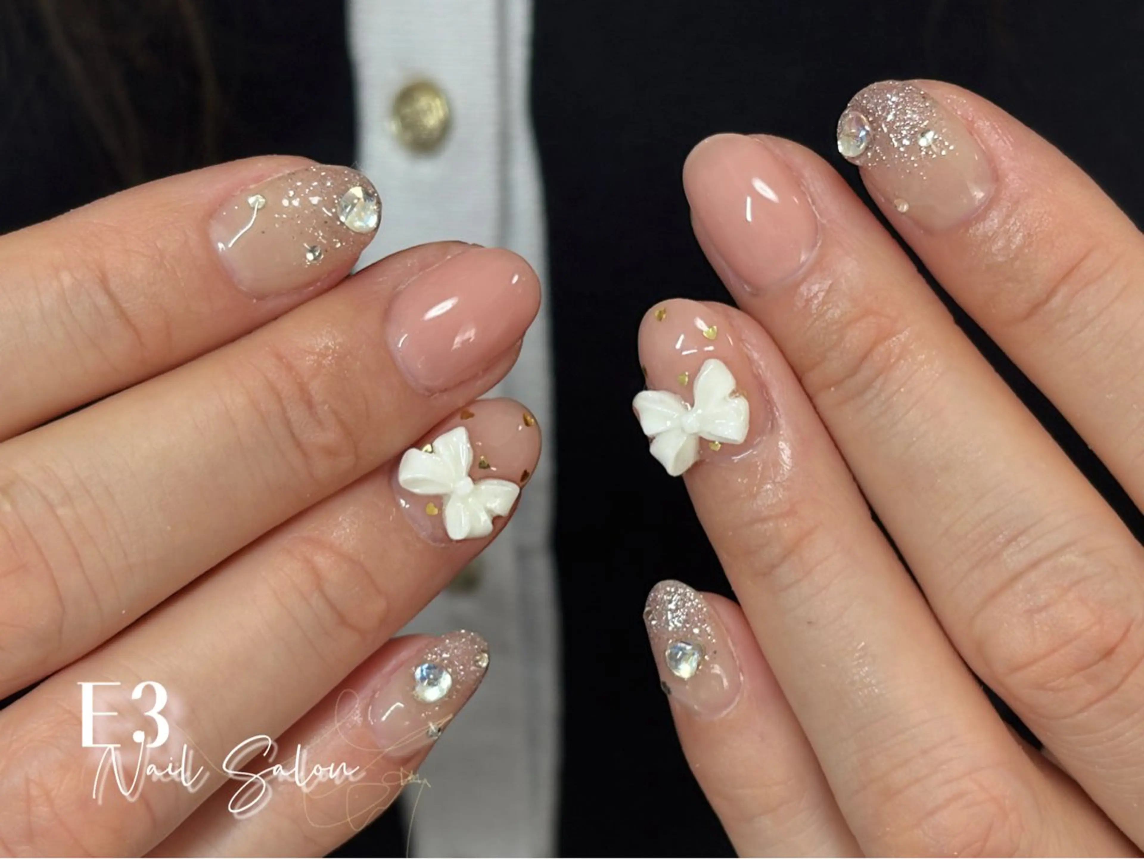 ネイル フレンチネイル ジェルネイル ガラスフレンチ グラデーション キラキラネイル ハンドネイル E3 Nail Salonのネイルデザイン