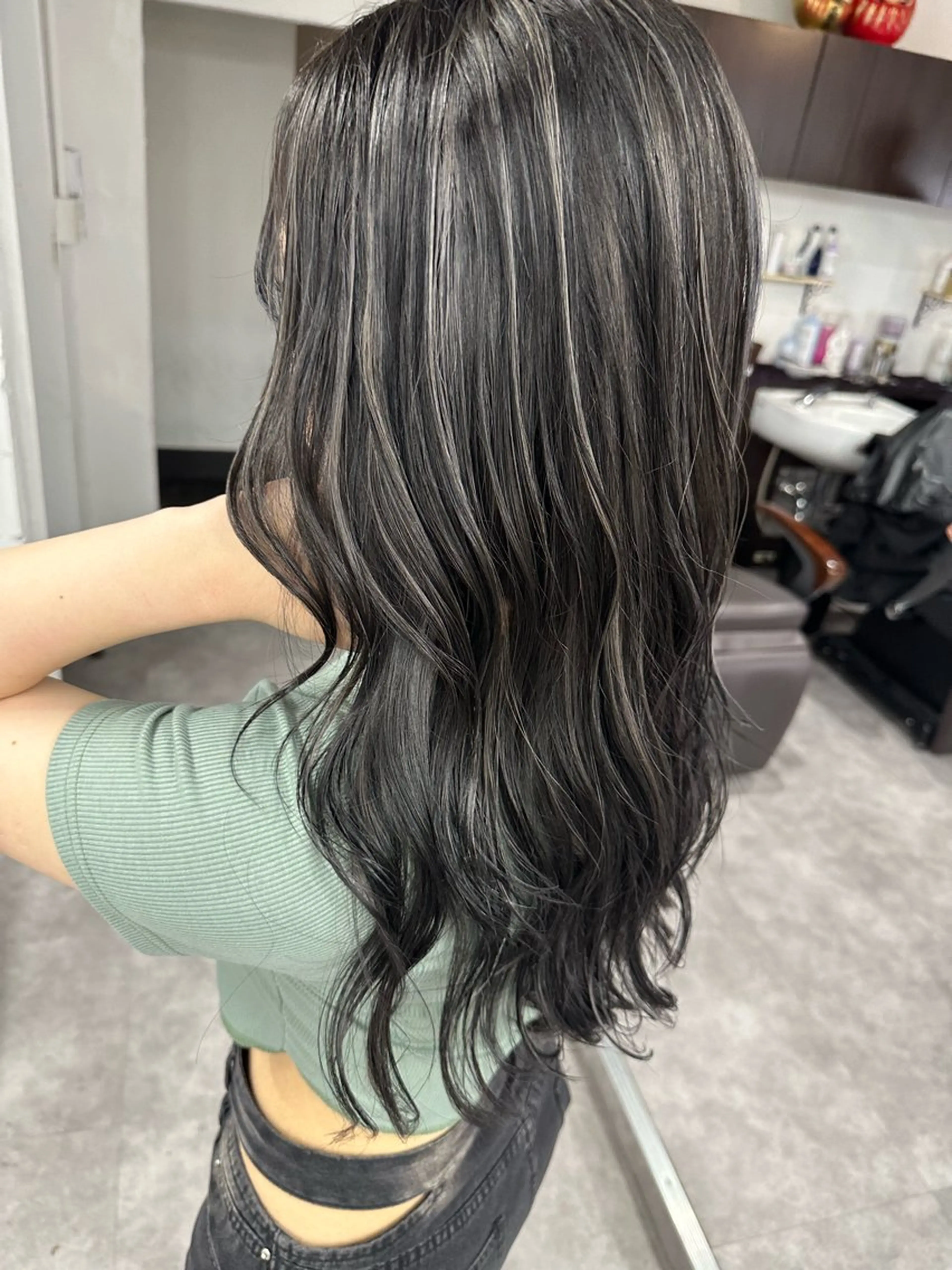 セミロング カラー ヘアアレンジ カット ヘアカラー トリートメント 久米 治仁のヘアスタイル