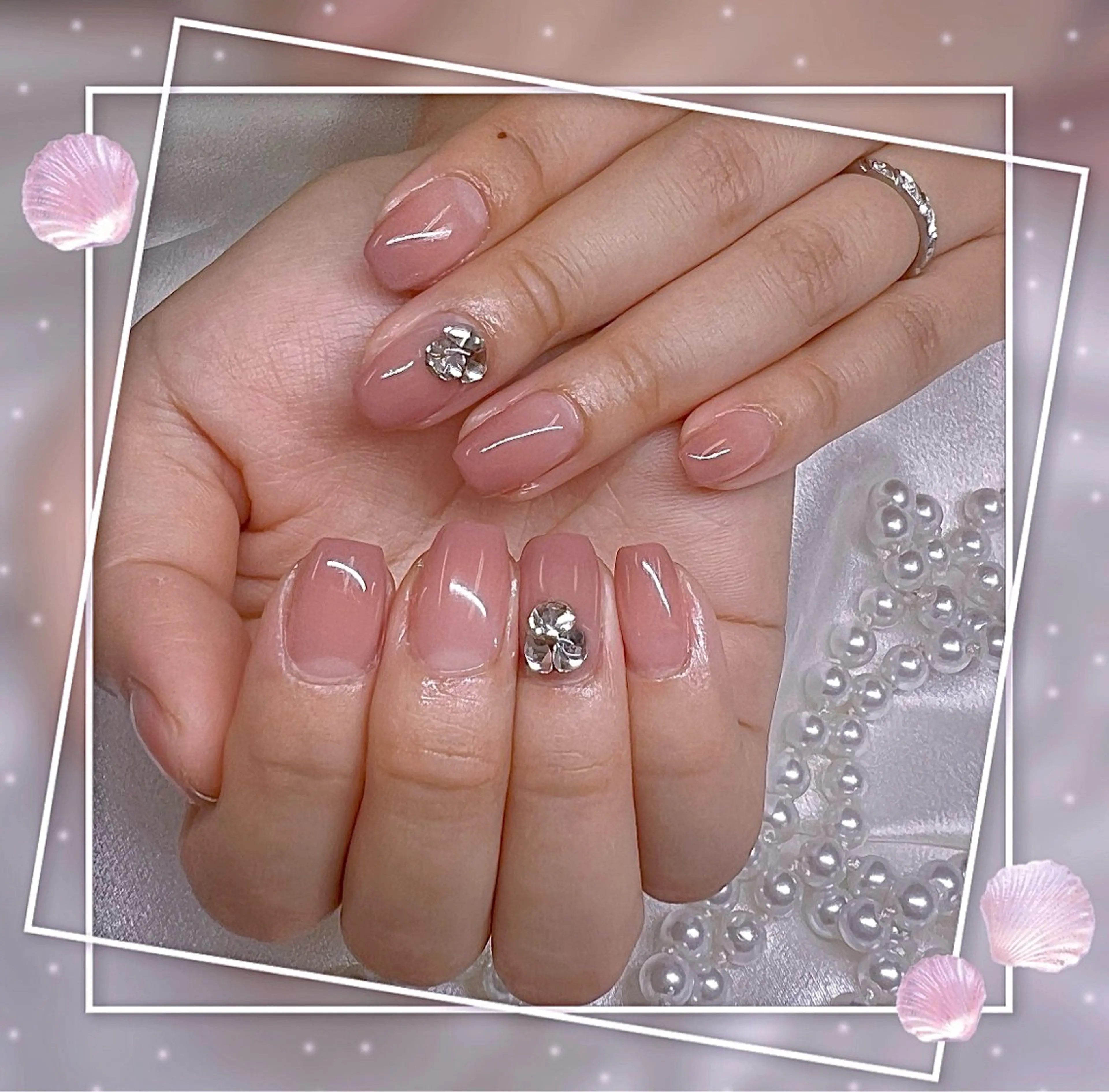 ネイル フレンチネイル グラデーション キラキラネイル 韓国ネイル マグネットネイル ハンドネイル Chill Nailsalonのネイルデザイン