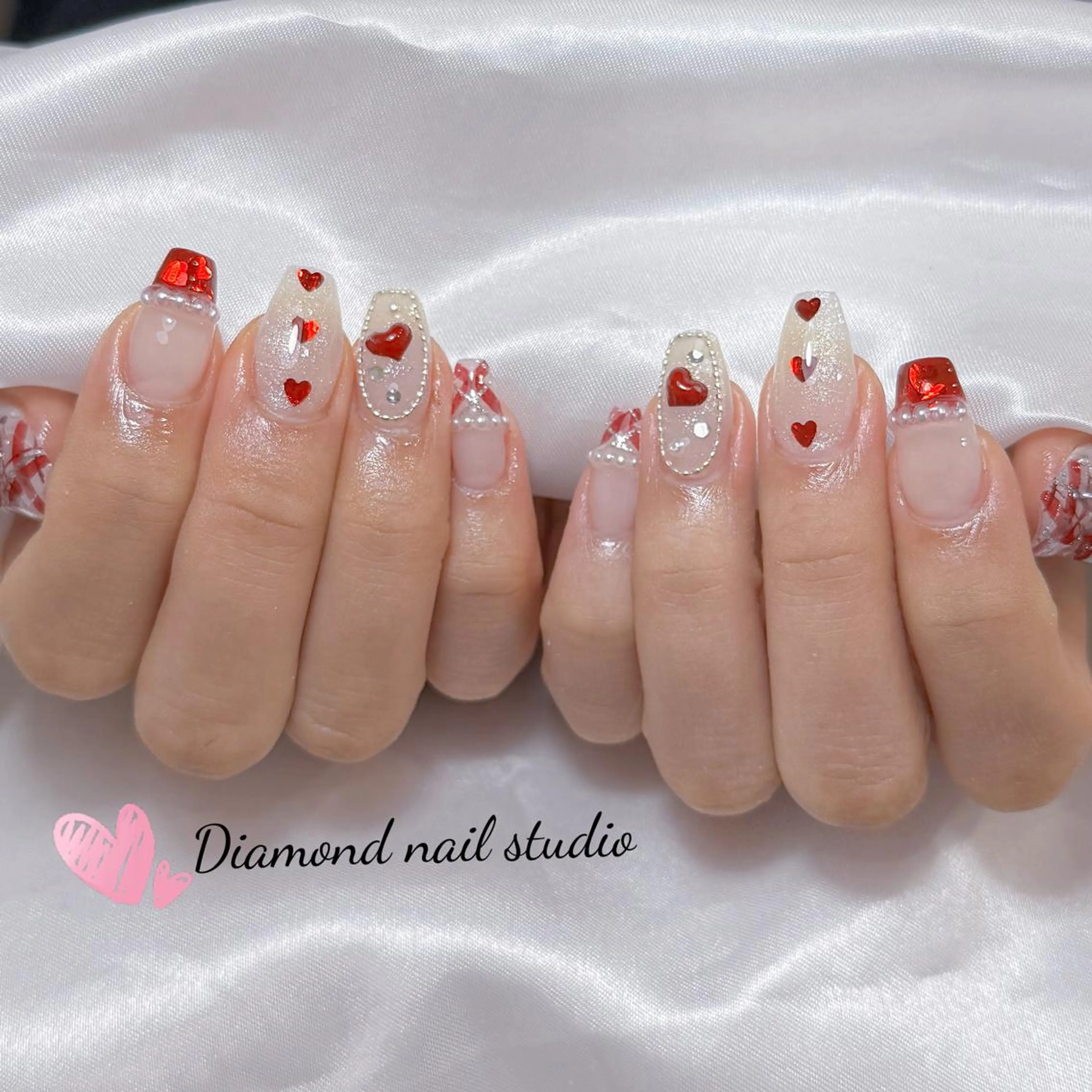 ネイル アートネイル オーロラネイル ガーリー キラキラネイル マグネットネイル ハンドネイル DIAMOND 💦のネイルデザイン