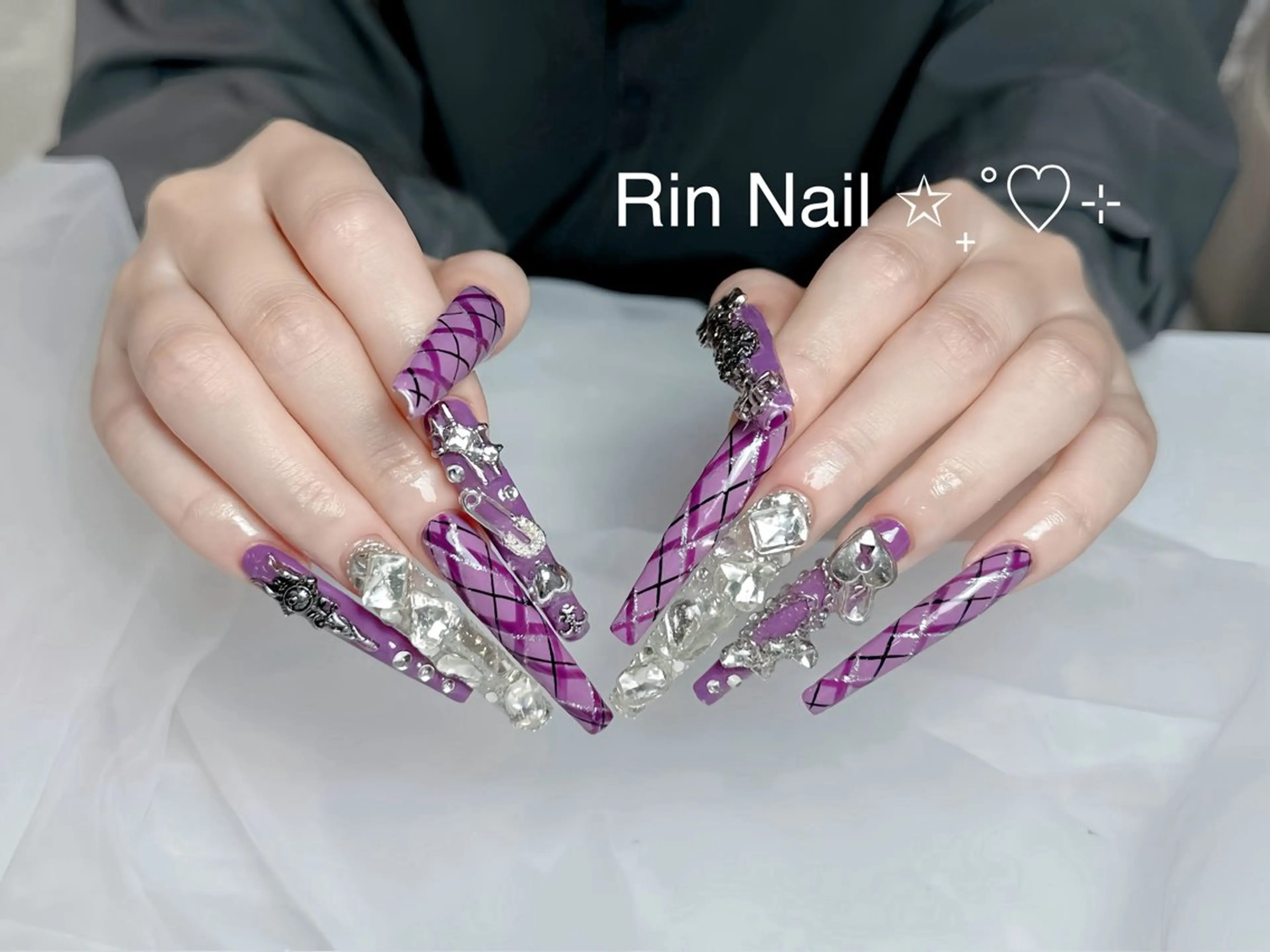 ネイル アートネイル 成人式 ロングネイル ニュアンスネイル スカルプネイル ハンドネイル Rin Nail 新大久保店のネイルデザイン