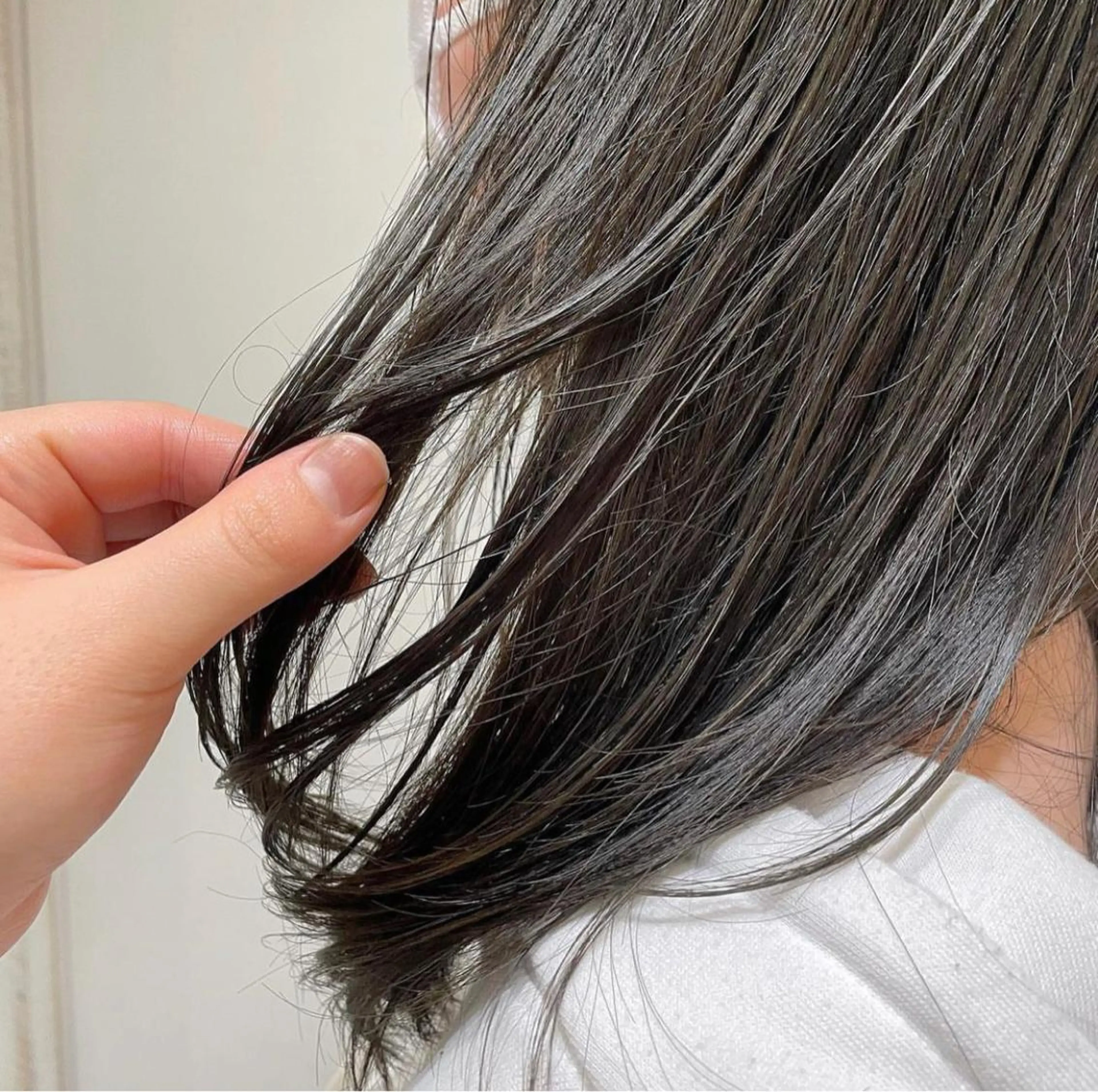 ミディアム カラー ブリーチ 透明感カラー ブリーチなしカラー カット ヘアカラー トリートメント 髪質改善ストレート✨ パーマヘア✨YUKIのヘアスタイル