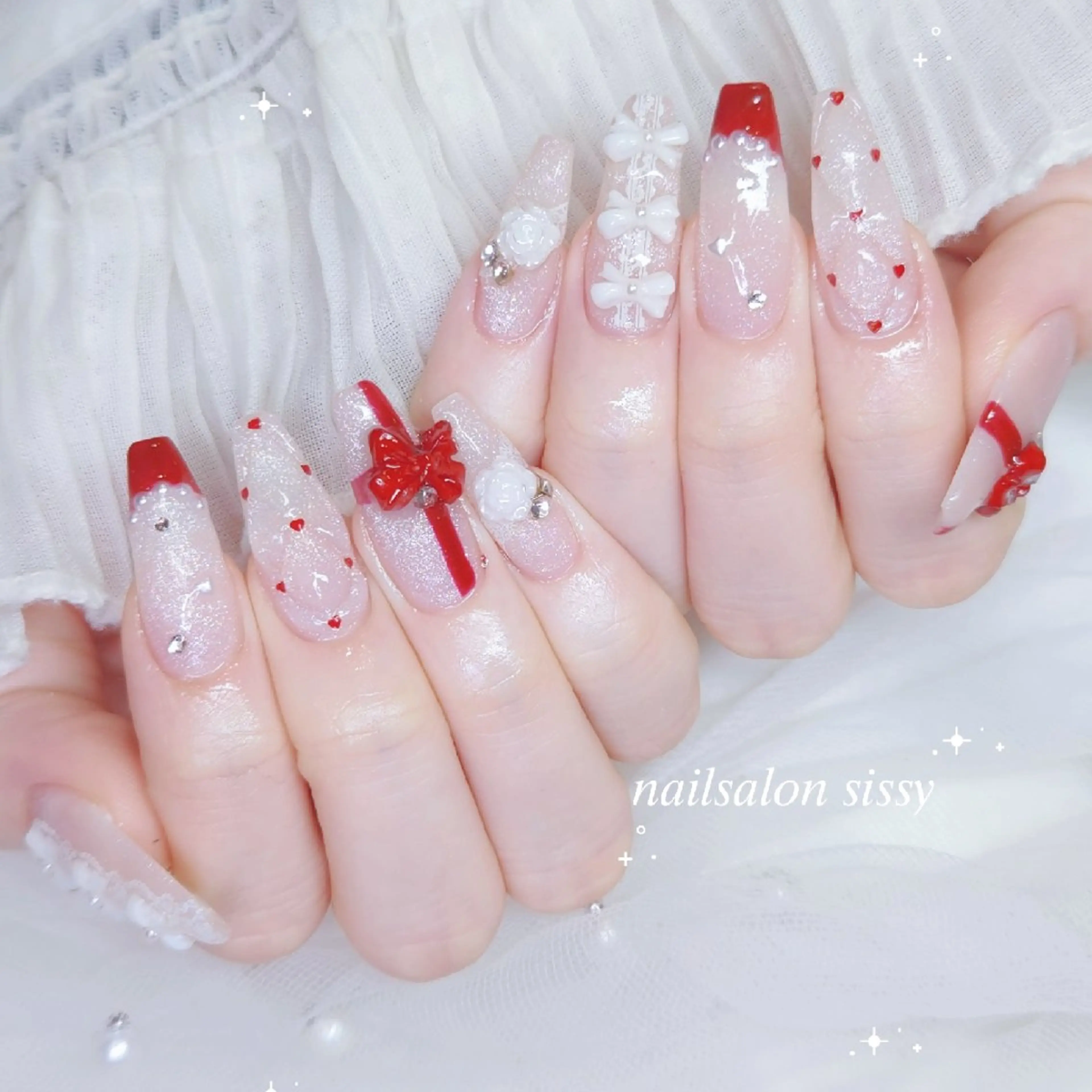 ネイル フレンチネイル ガーリー ハンドネイル nailsalon sissy所属・sissy hatsuneのネイルデザイン