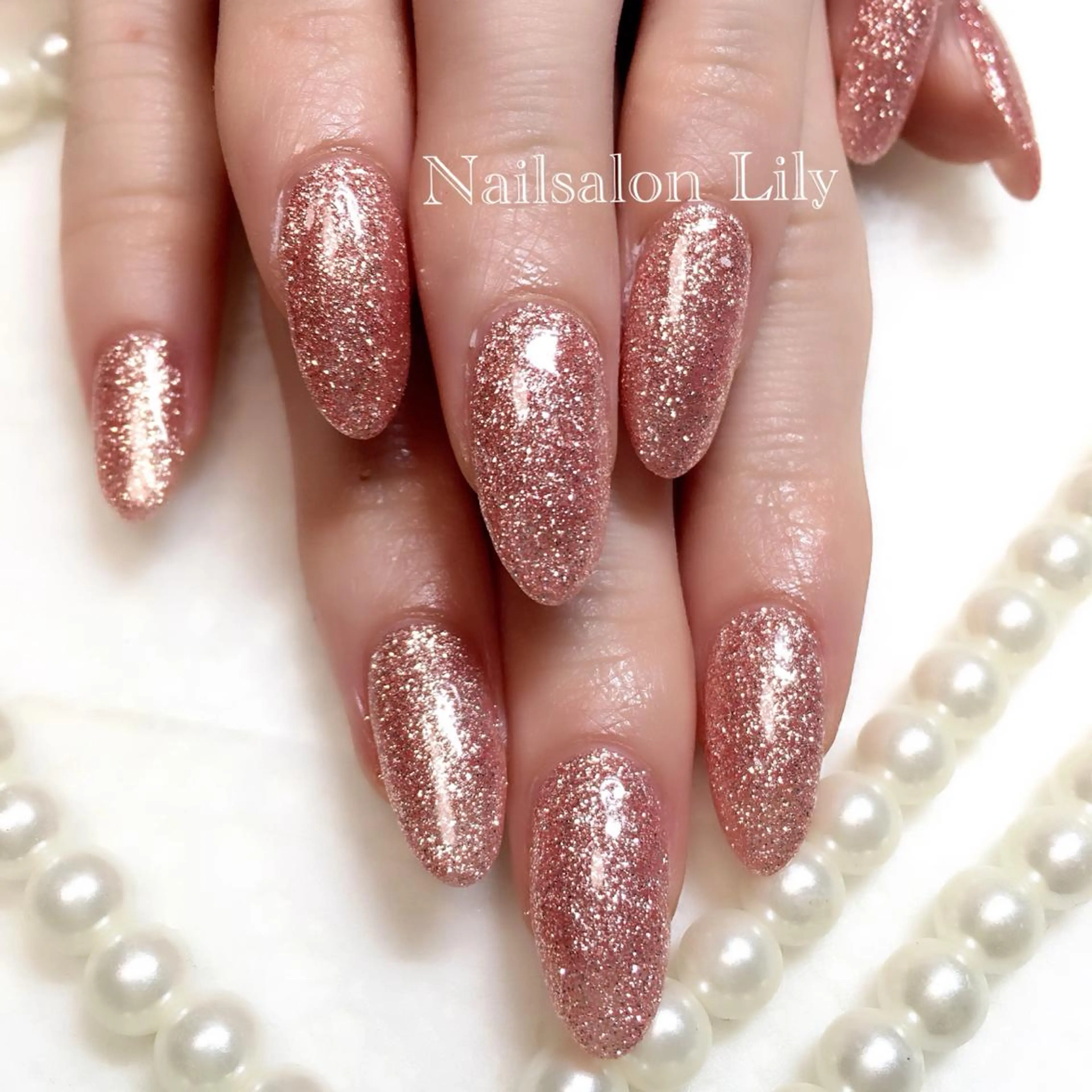 ネイル キラキラネイル ワンカラーネイル Nailsalon Lilyのネイルデザイン