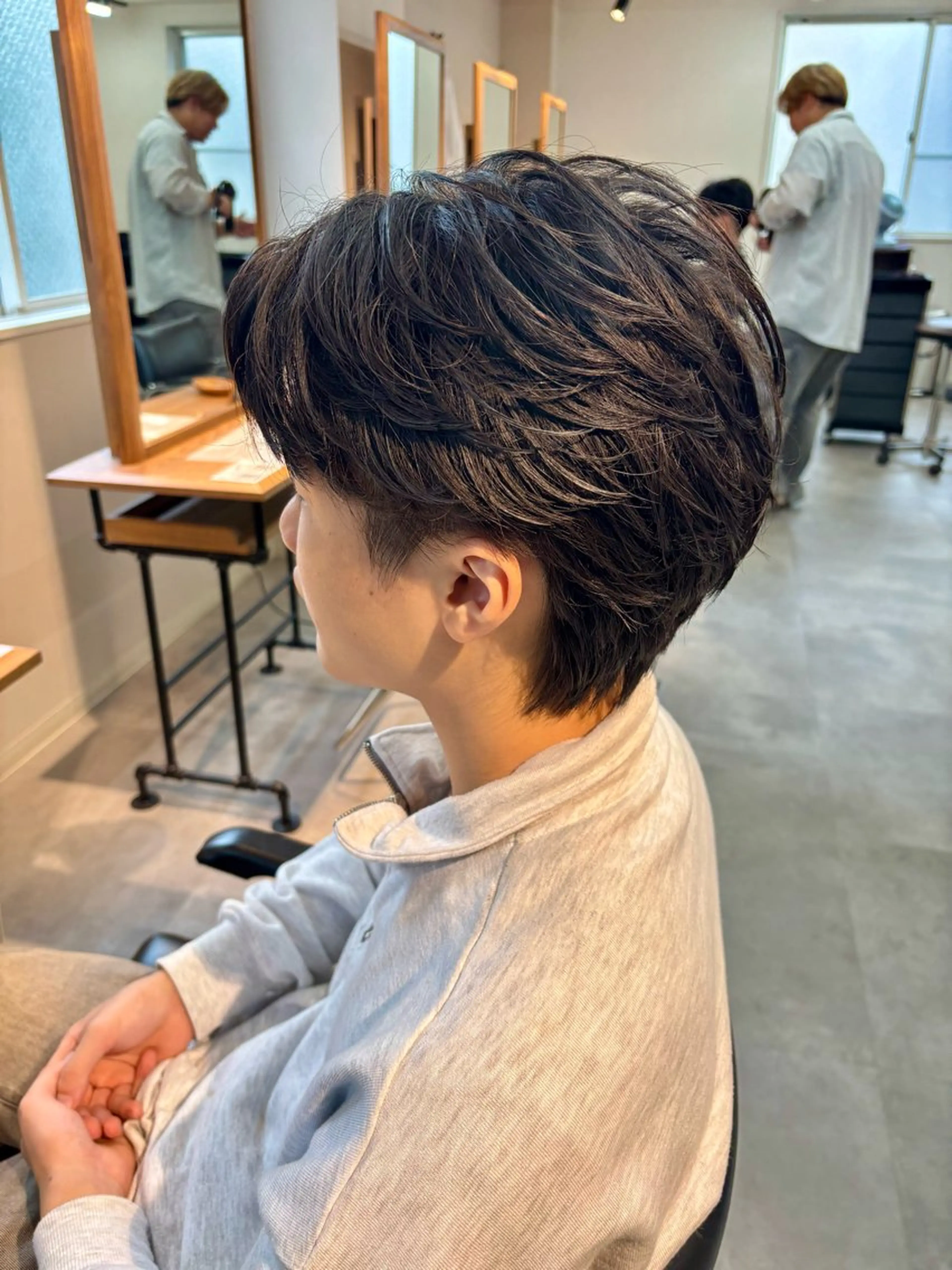 パーマ メンズ センターパート フェザーパーマ メンズパーマ カット パーマ 男の理想を叶える🔥 メンズパーマ特化｜関のヘアスタイル