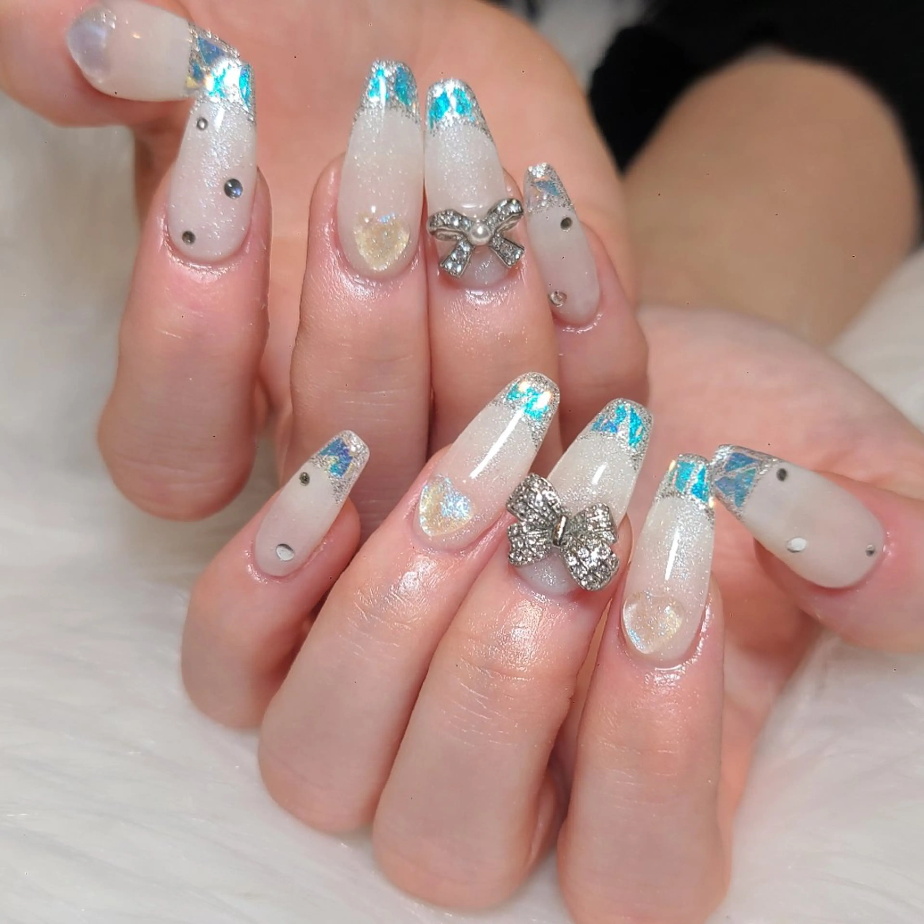 【オフあり】💓綺麗めロング❇️チップ長さ出し10本+ニュアンスdesignの写真