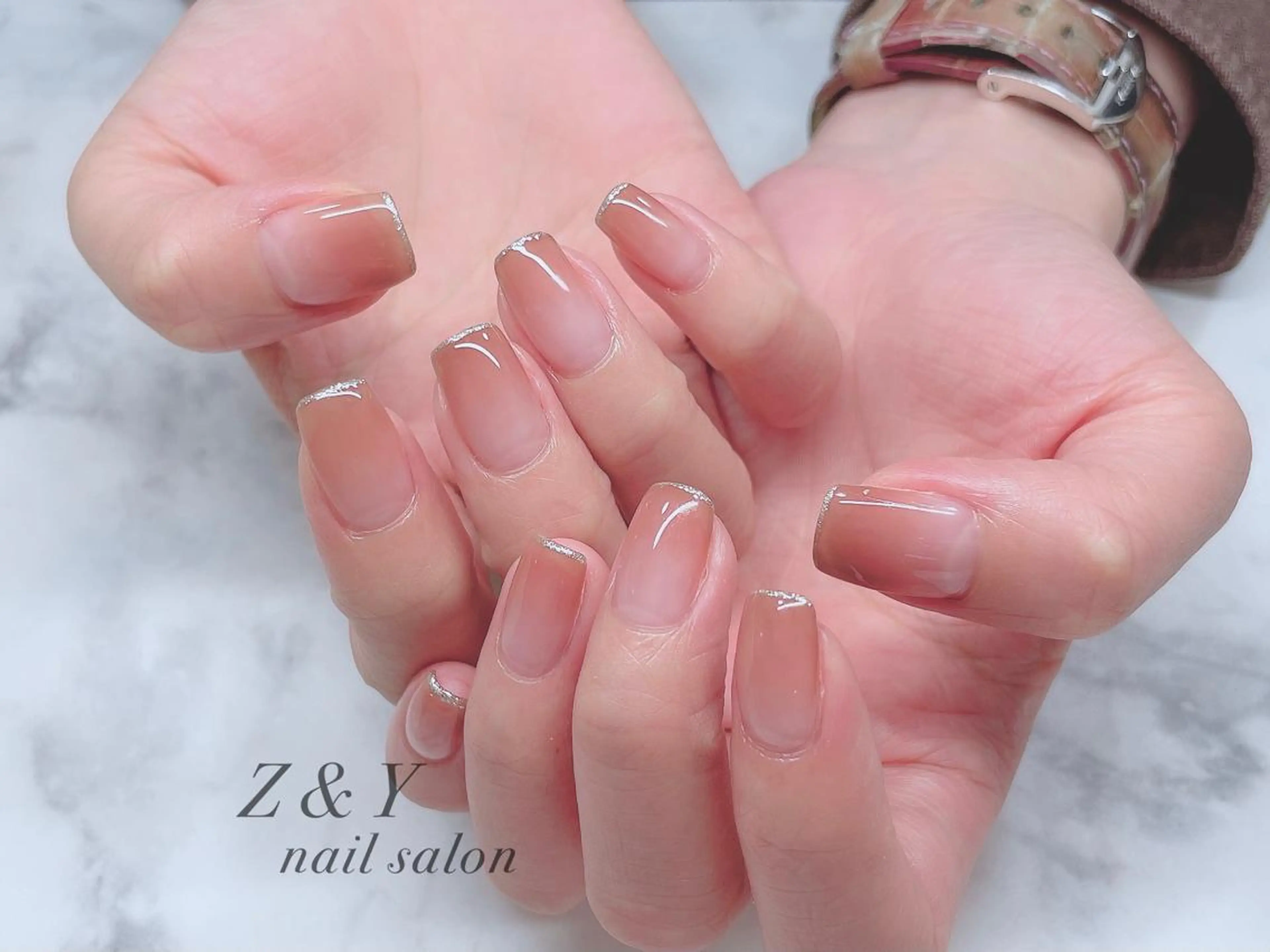 ネイル フレンチネイル グラデーション ラメ(グリッター) ﾌｨﾙｲﾝ専門ﾈｲﾙｻﾛﾝ彩 博多駅前店所属・ネイルサロン 彩 irodoriのネイルデザイン