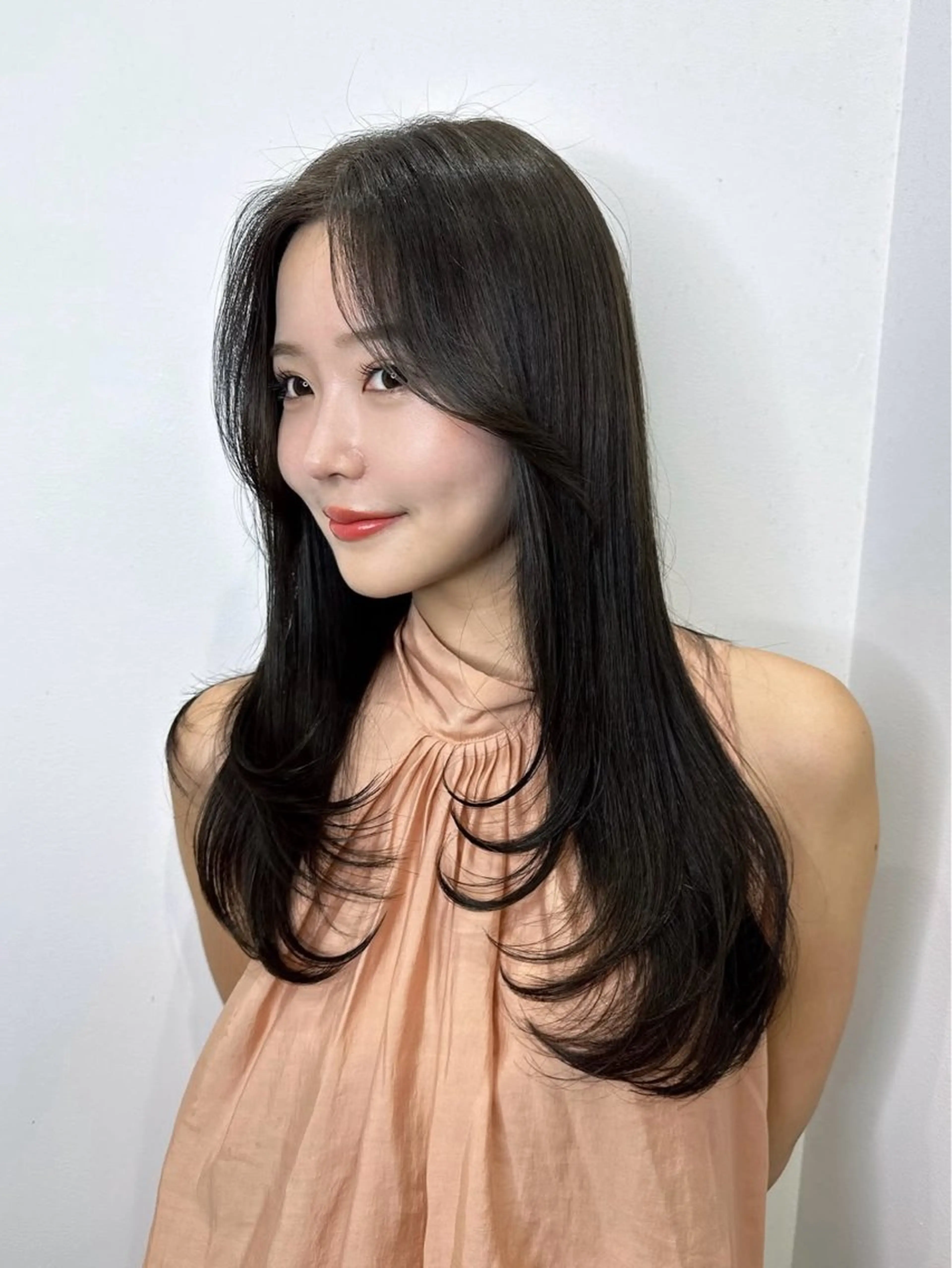 ロング カラー MINORI /レイヤーカットのヘアスタイル