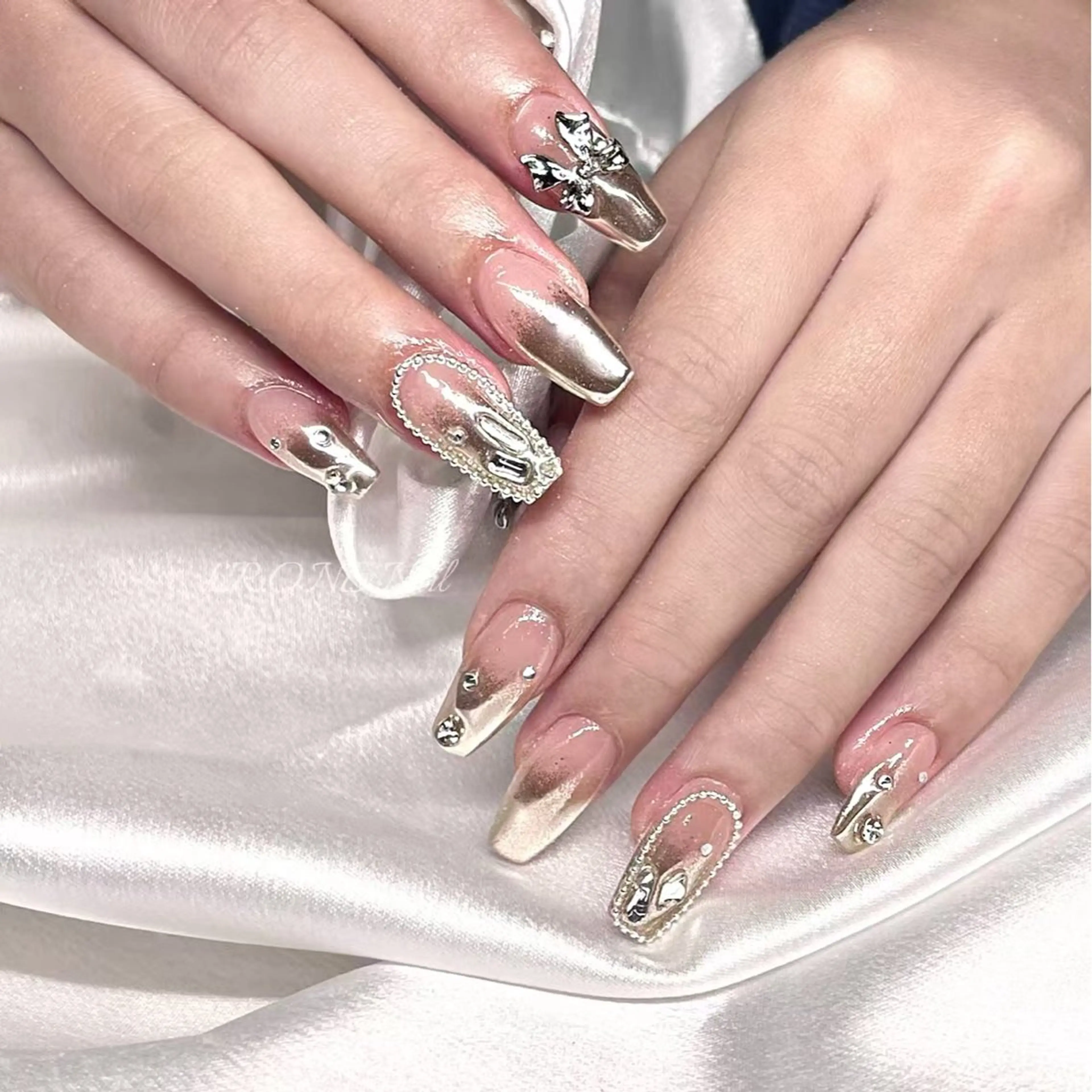 ネイル LR.ONE ヨウのネイルデザイン