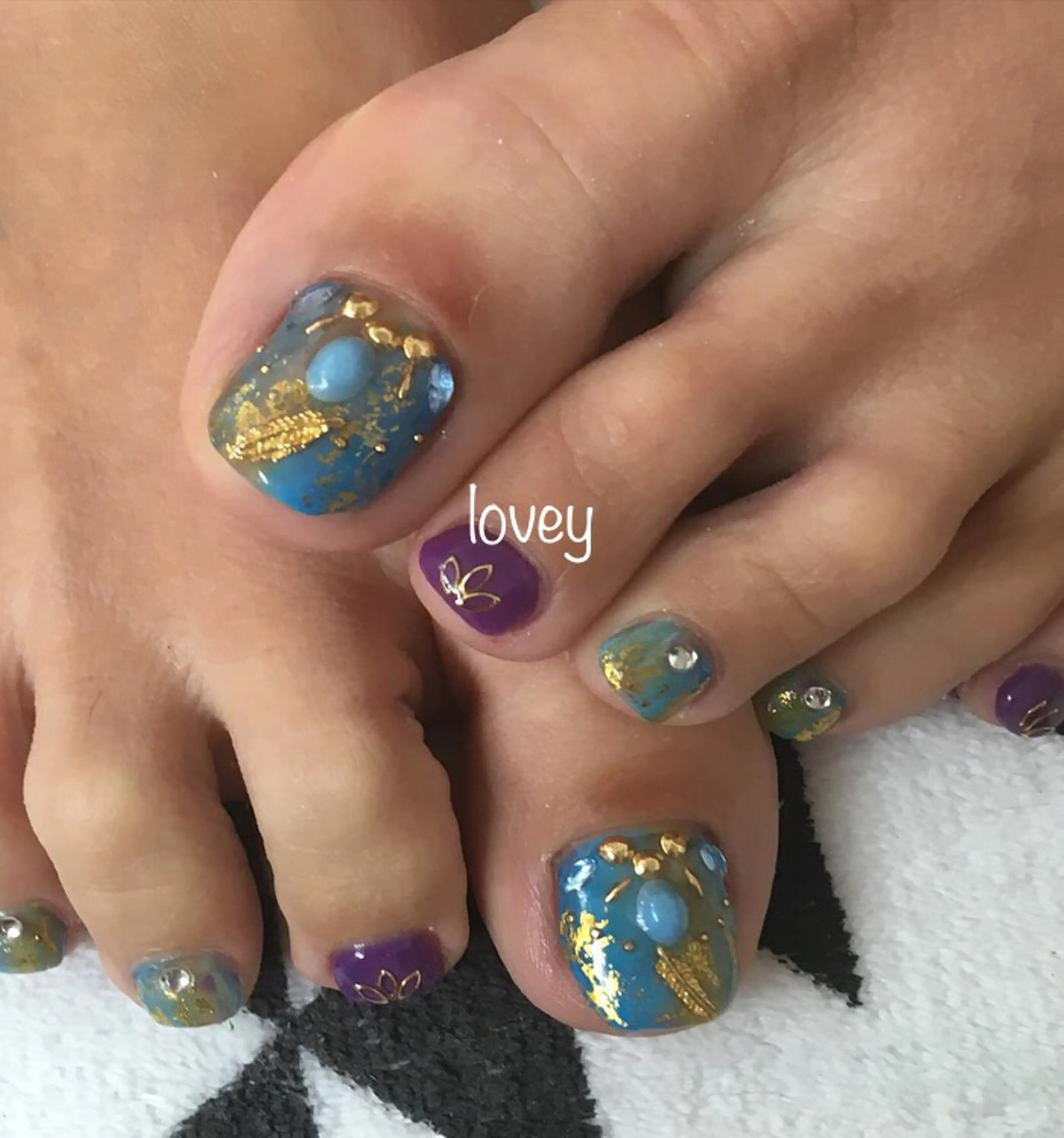 ネイル プライベートサロン loveyのネイルデザイン