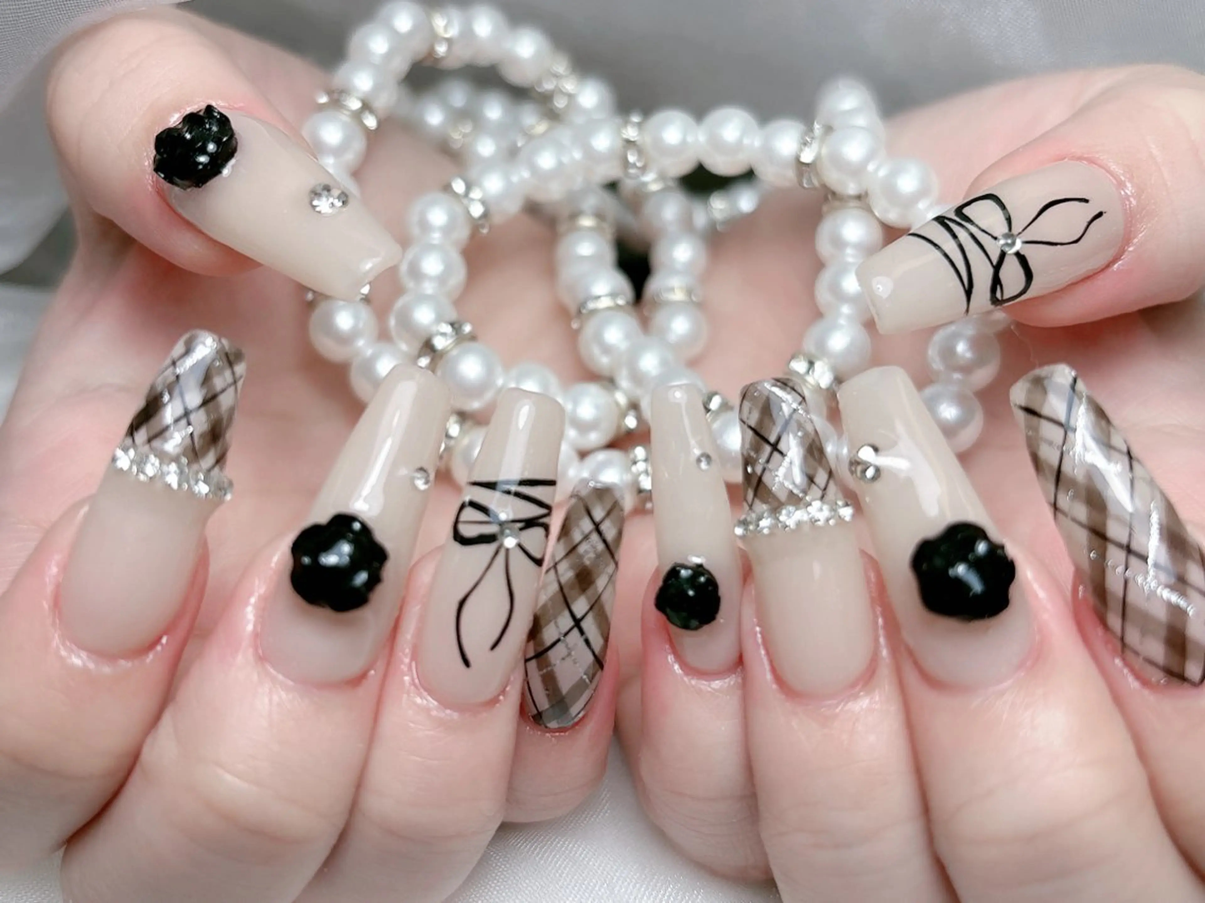 ネイル 成人式 ジェルネイル ロングネイル マグネットネイル ミディアムネイル ハンドネイル MoMoA Nail ネイル長さ出し専門店のネイルデザイン