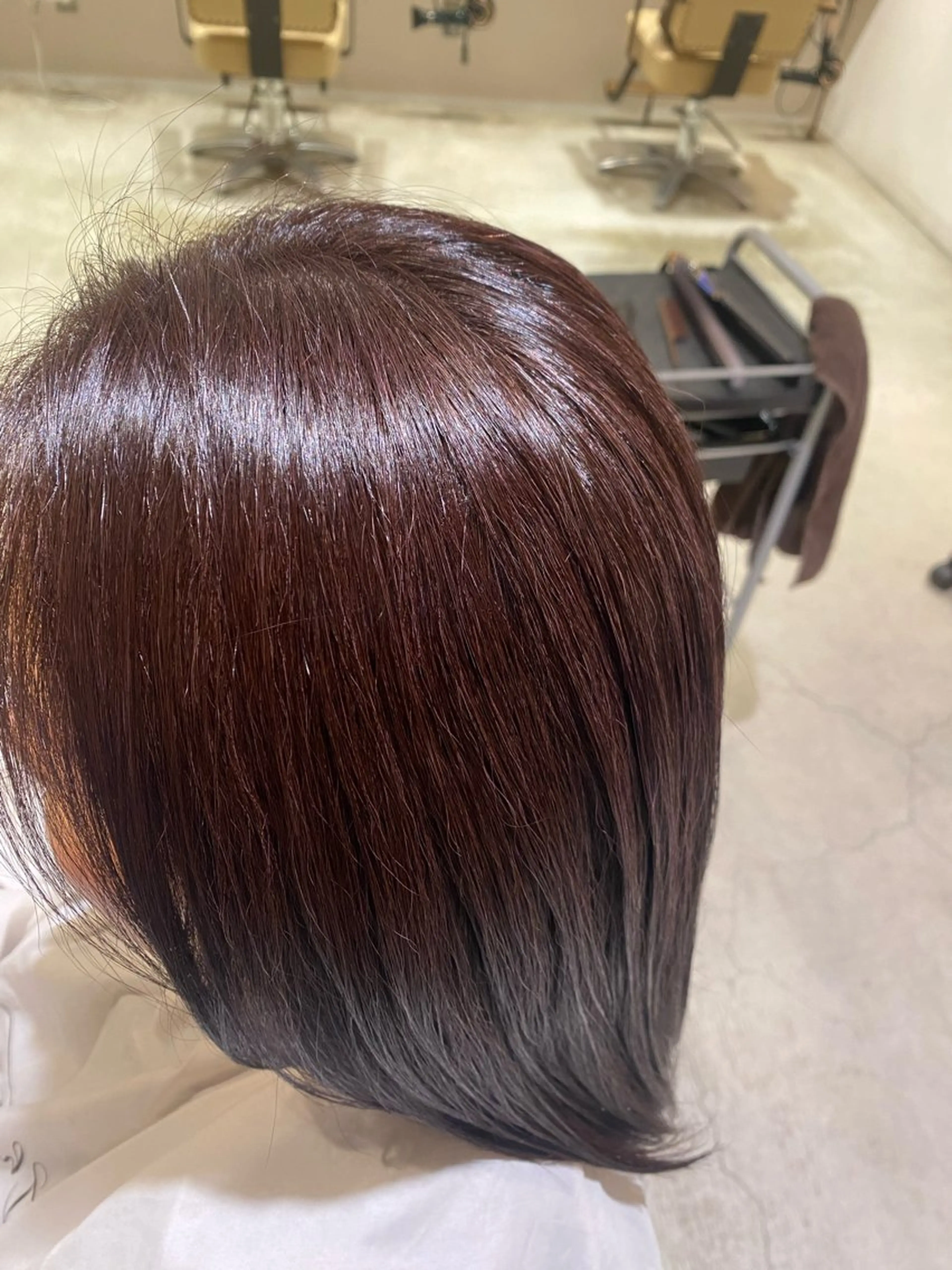 カラー dress nanamiのヘアスタイル