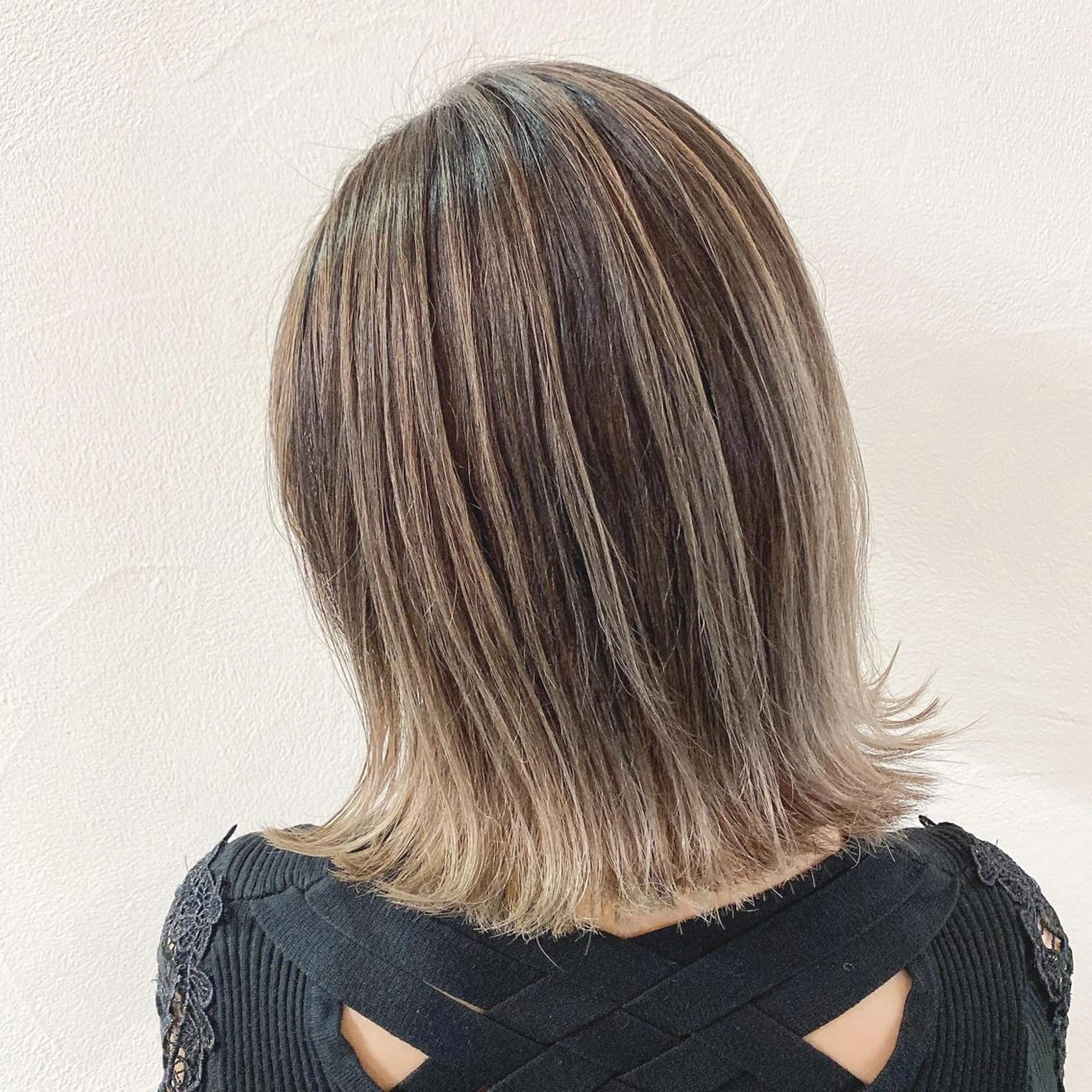 ミディアム カラー ハイライト／髪質改善 裕樹のヘアスタイル