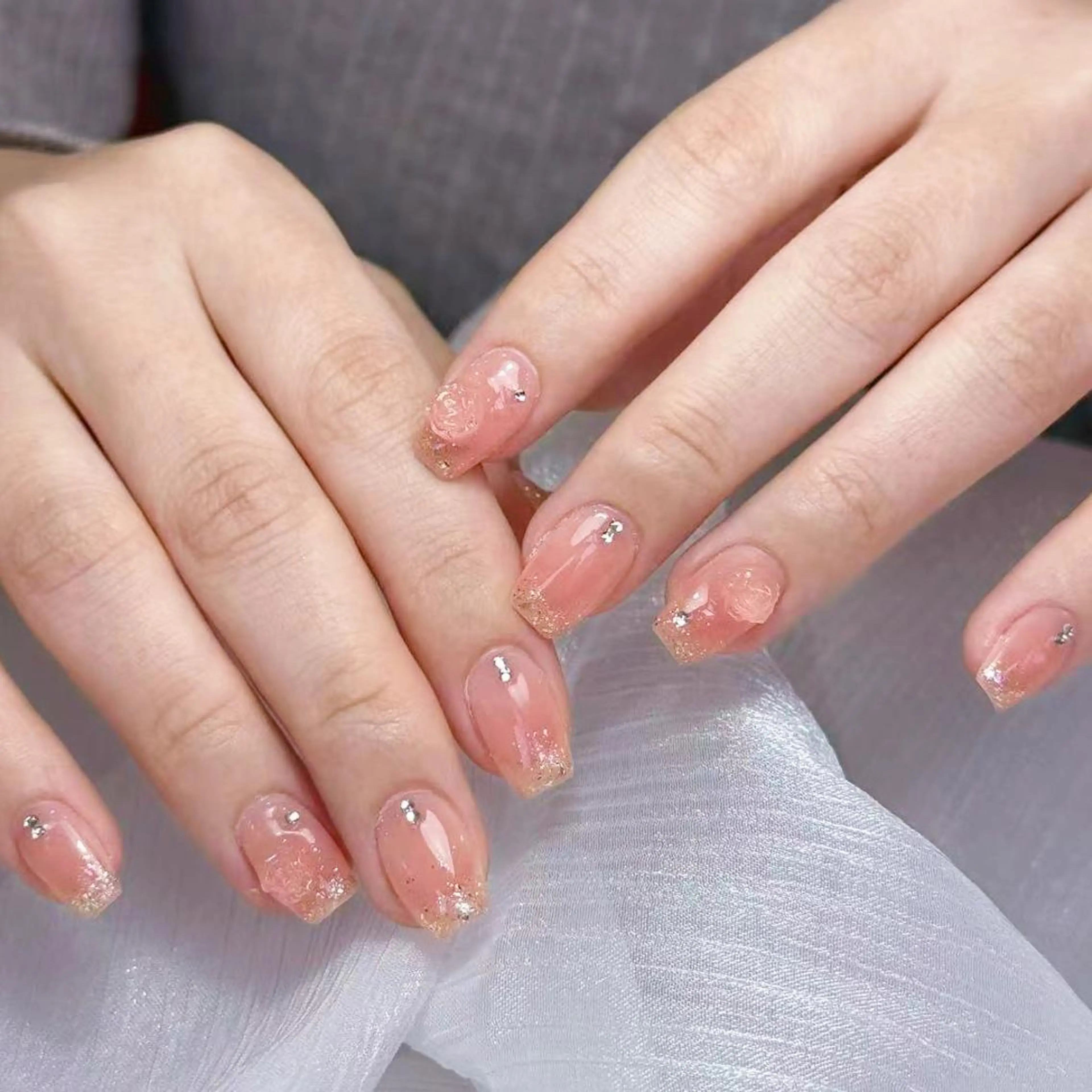ネイル アートネイル オーロラネイル ガーリー キラキラネイル 韓国ネイル ハンドネイル DIANMOND NAIL🌸のネイルデザイン