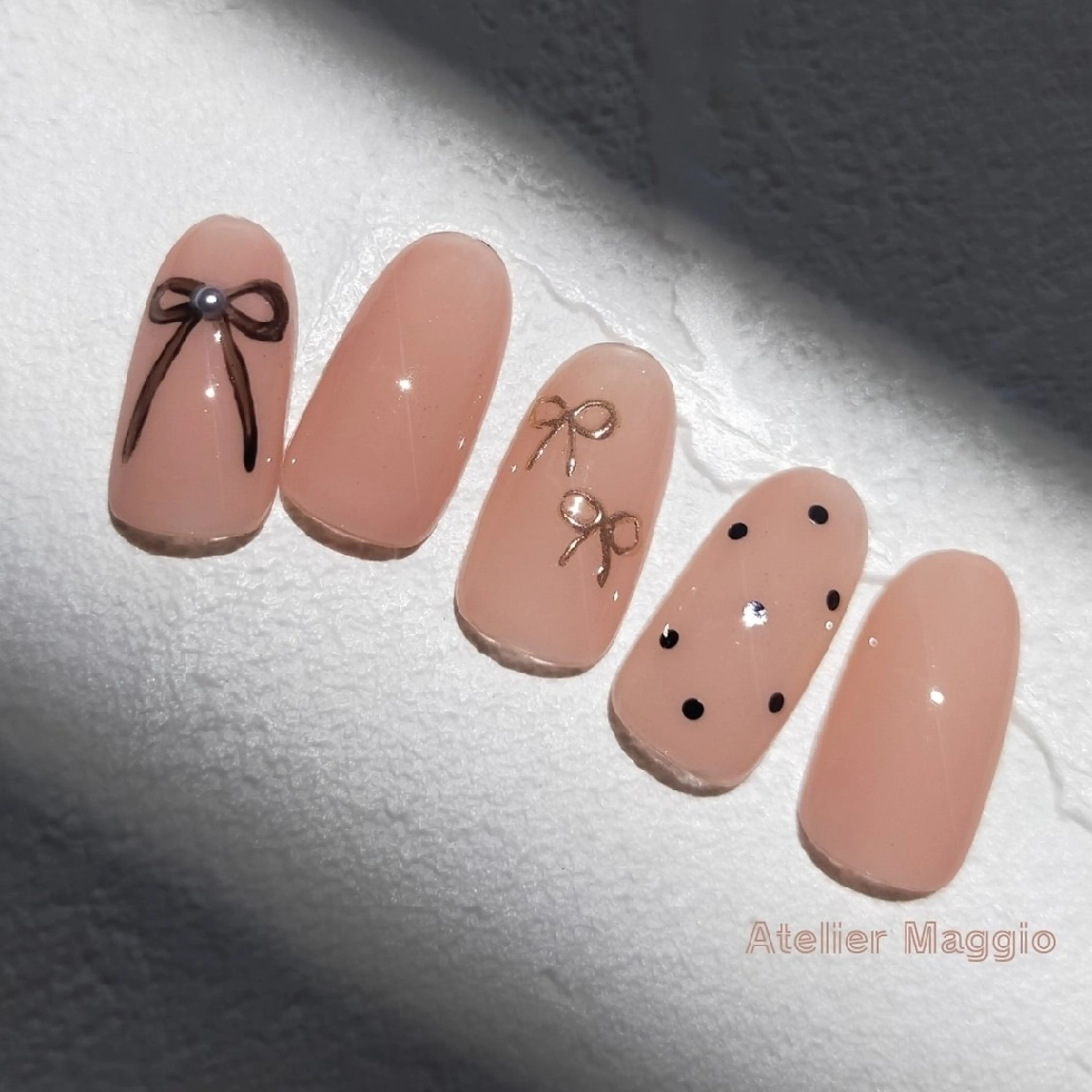 ネイル ジェルネイル リボン アトリエマッジョ madokaのネイルデザイン