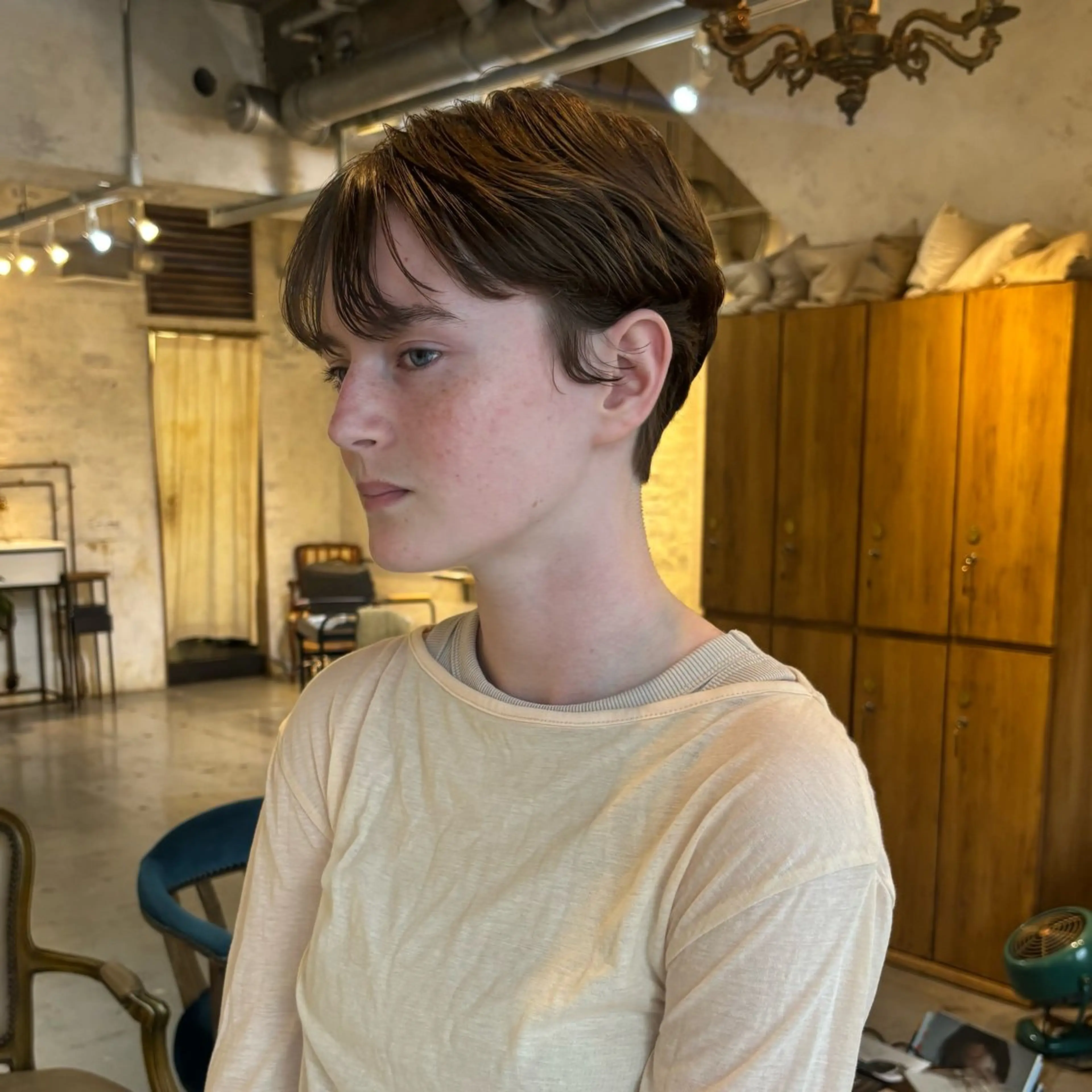 ショート カラー ベージュカラー ブリーチ ダブルカラー ブリーチなしカラー オリーブベージュ riffdesign labo帝塚山/竹井のヘアスタイル