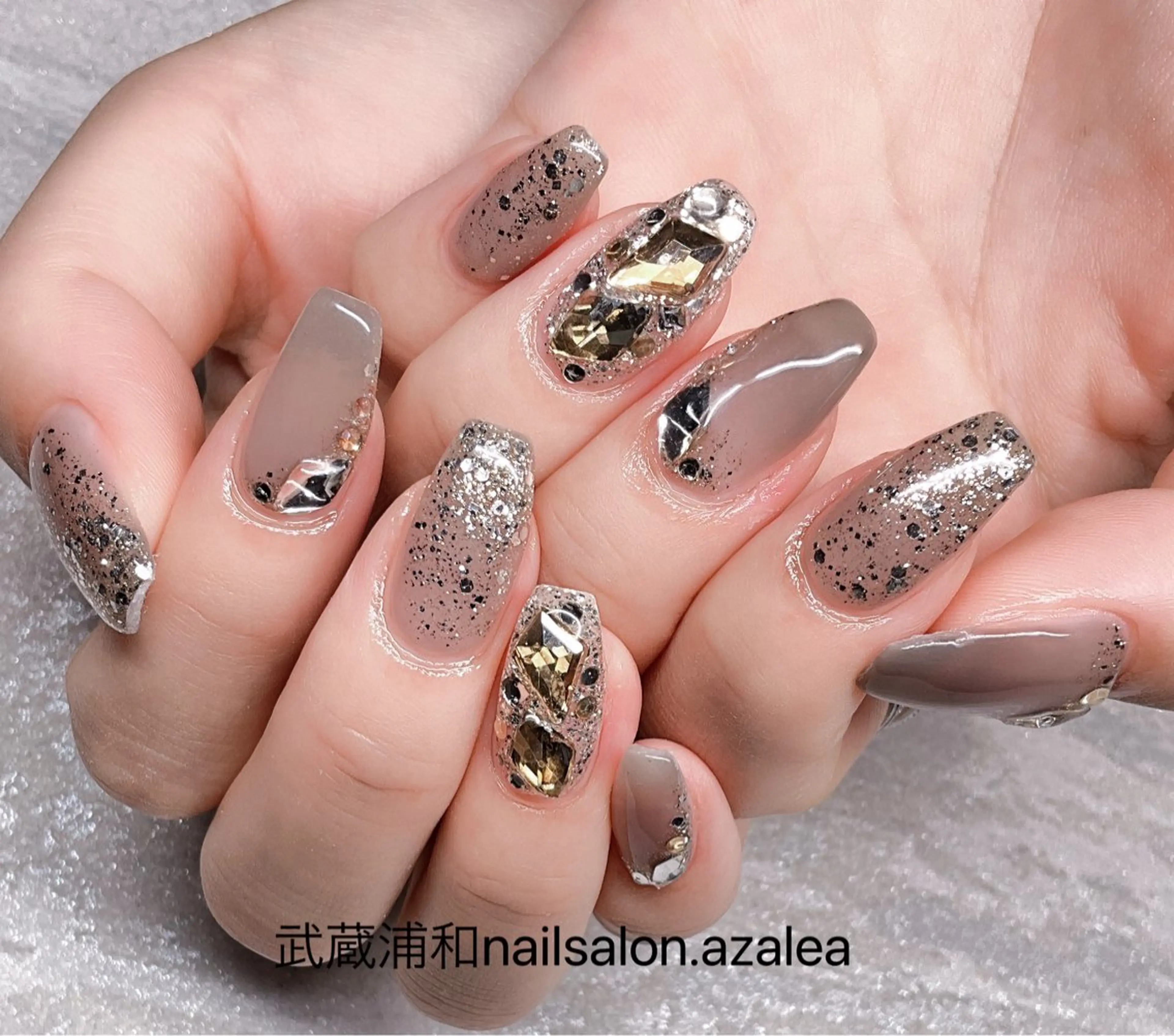 ネイル ハンドネイル R inのネイルデザイン